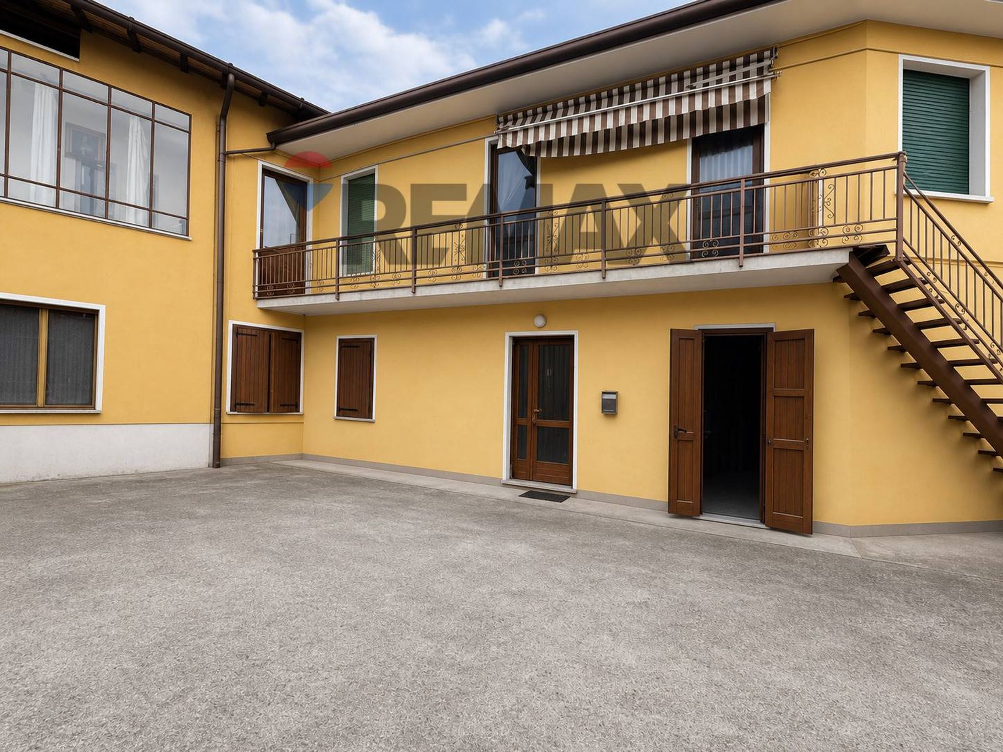 Edificio all'aperto