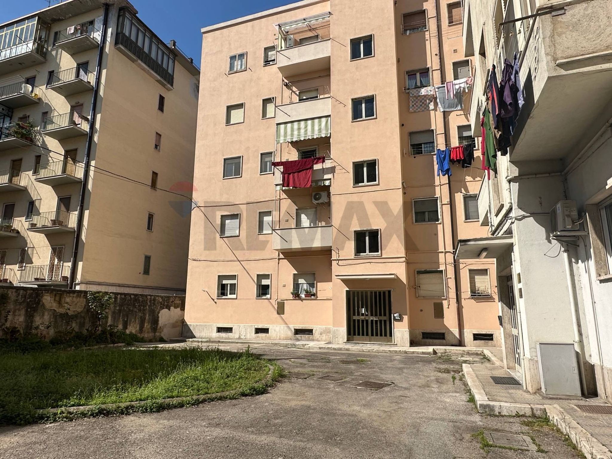Edificio all'aperto