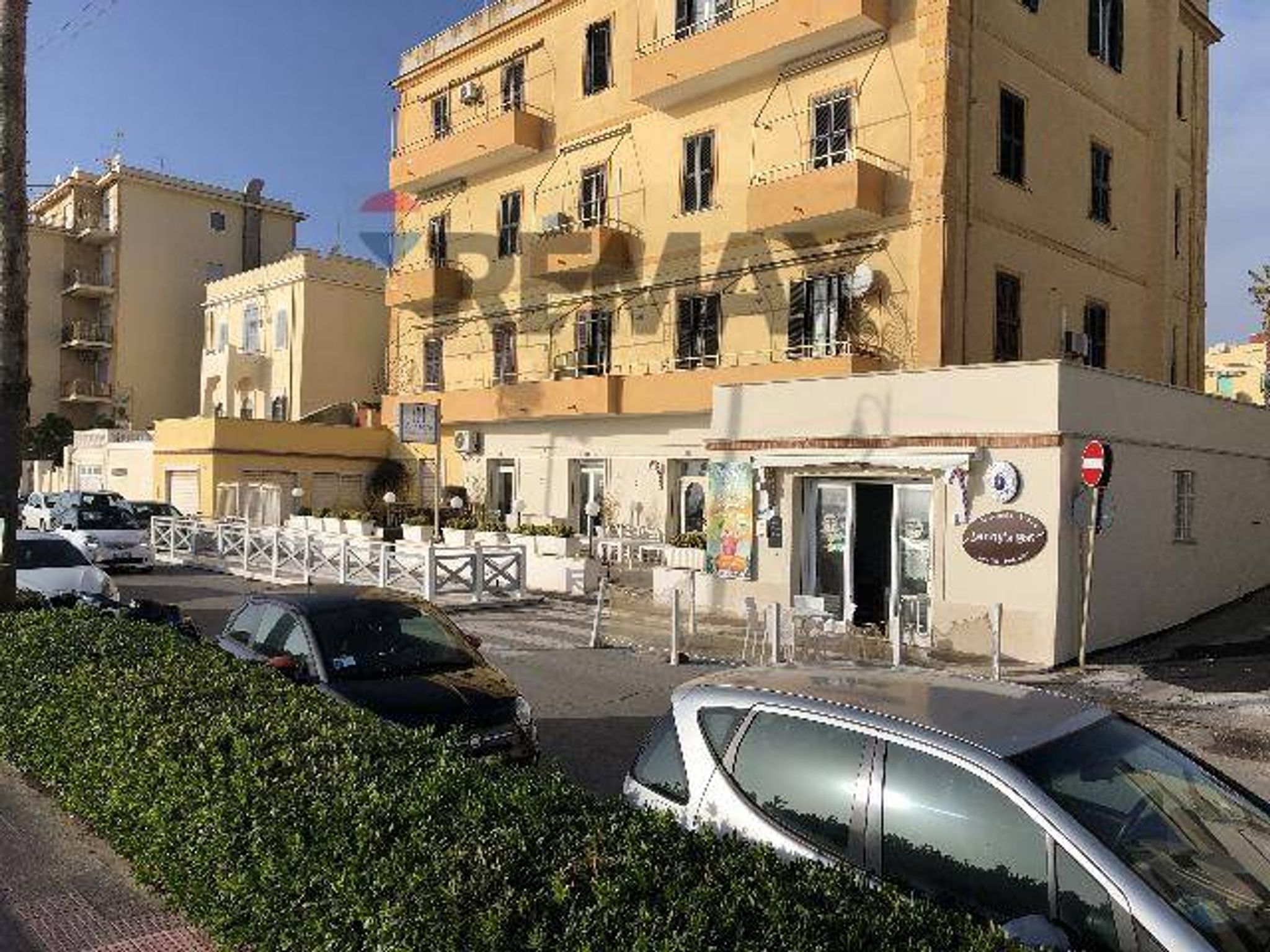 Immobile a Anzio