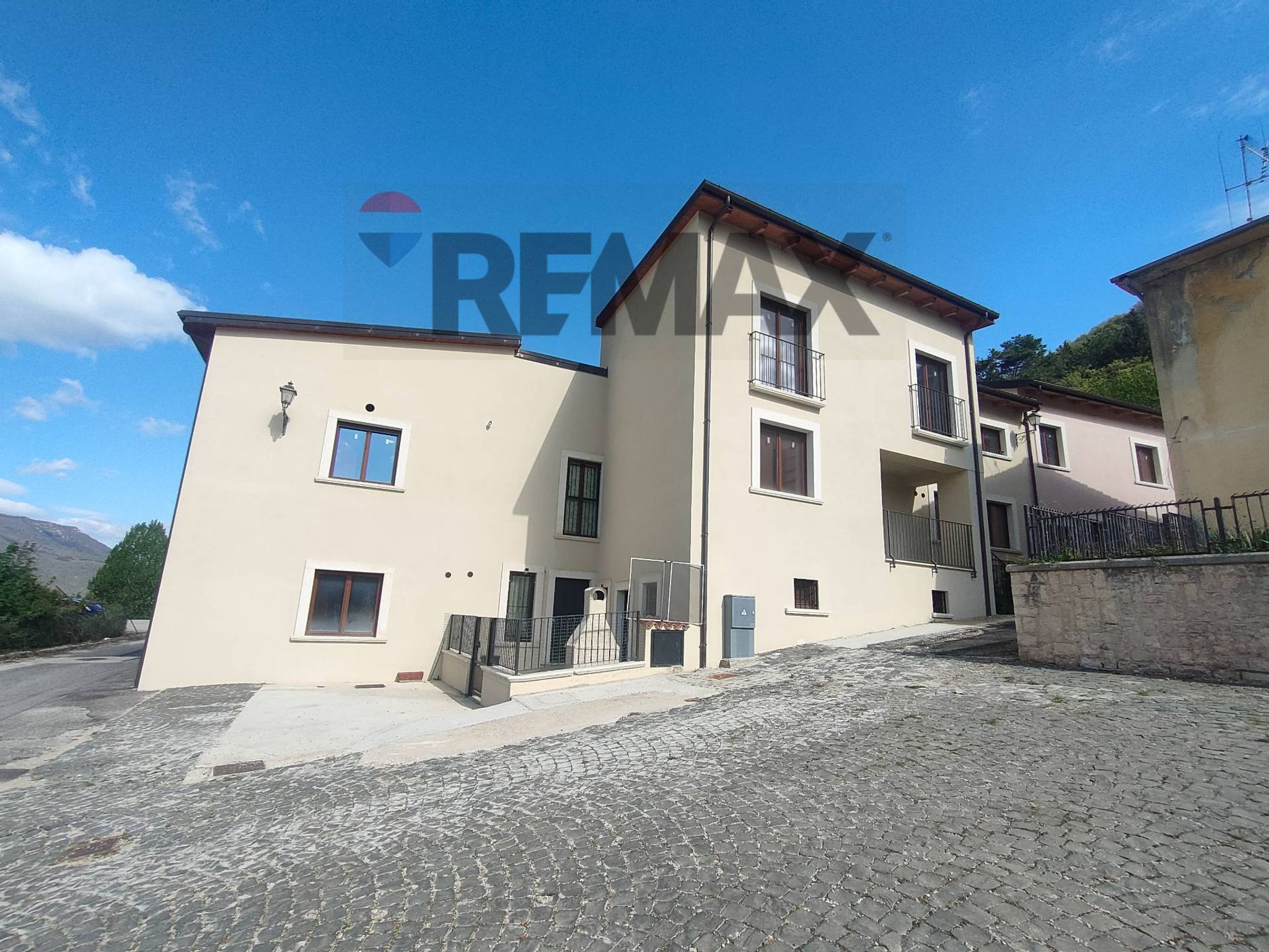 Property in Fagnano Alto