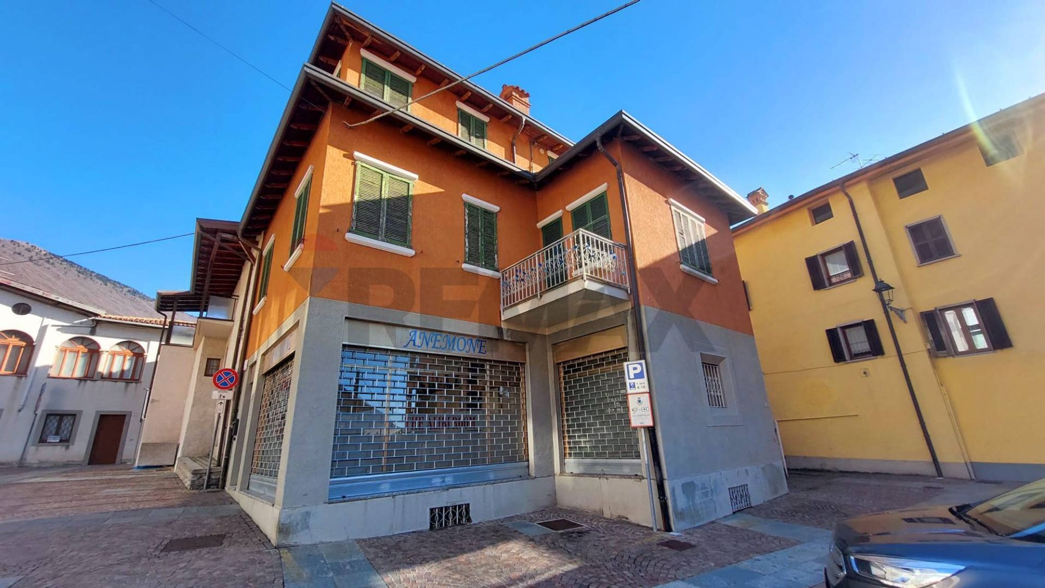 Edificio all'aperto