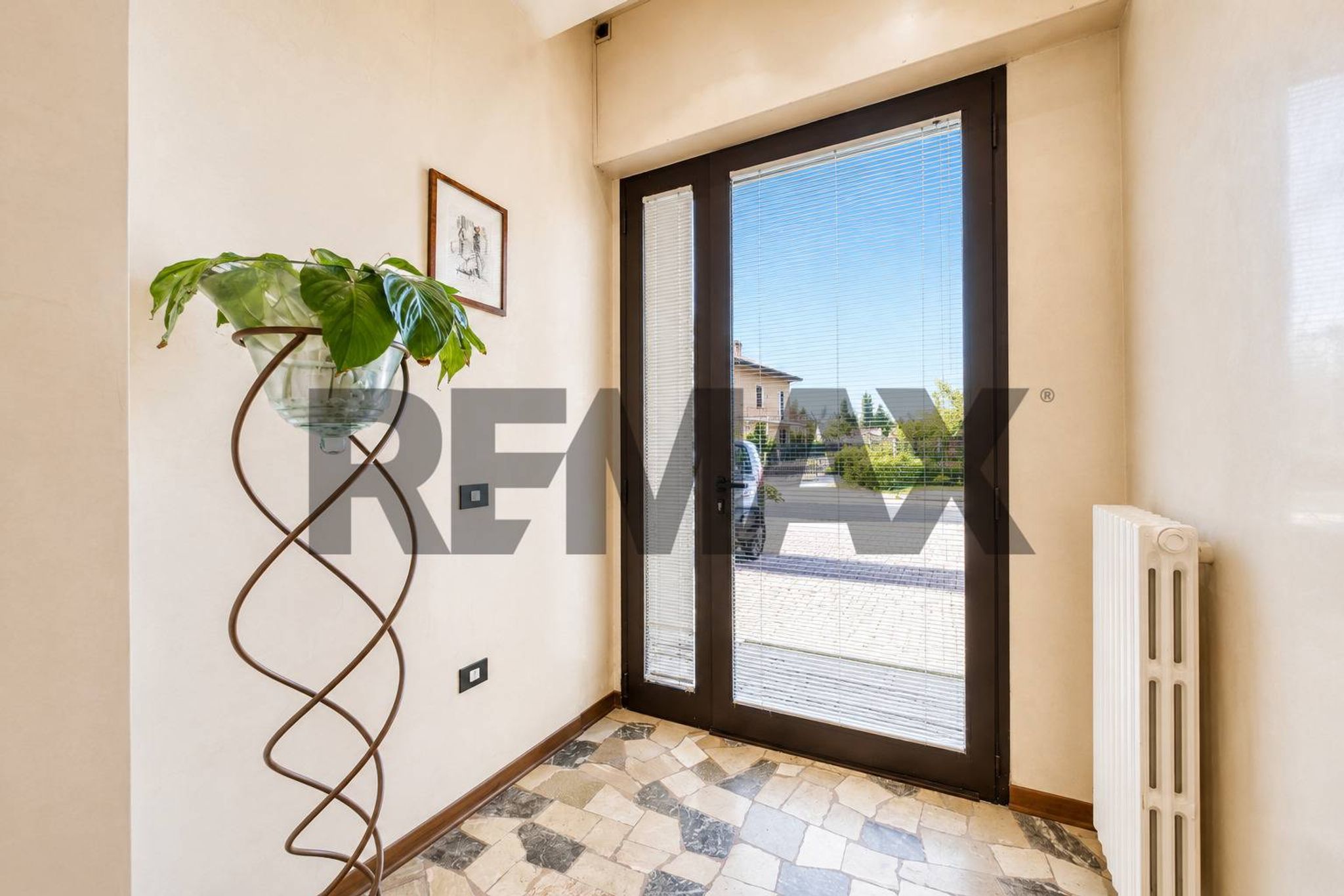 Property in Stra