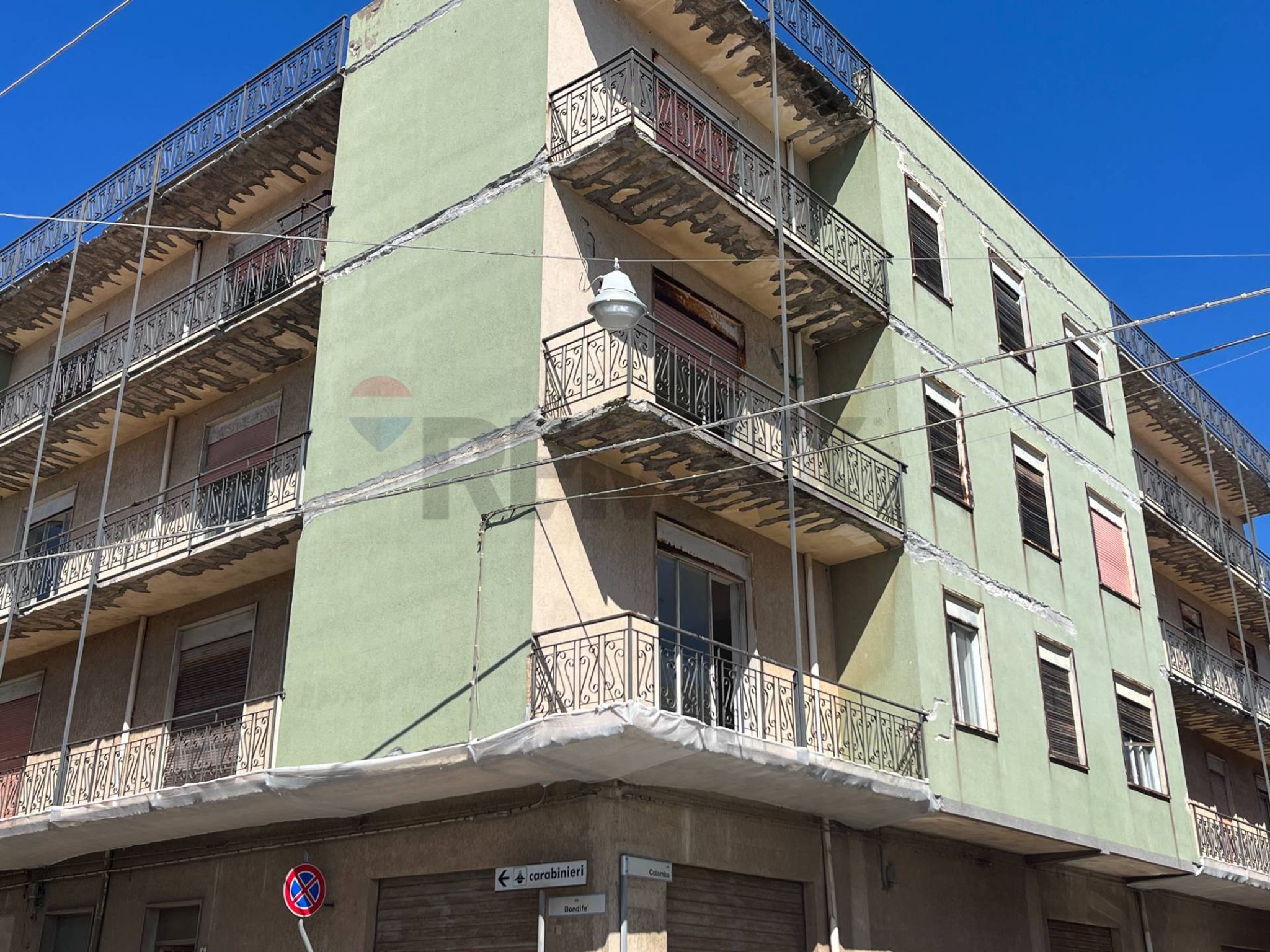 Edificio all'aperto