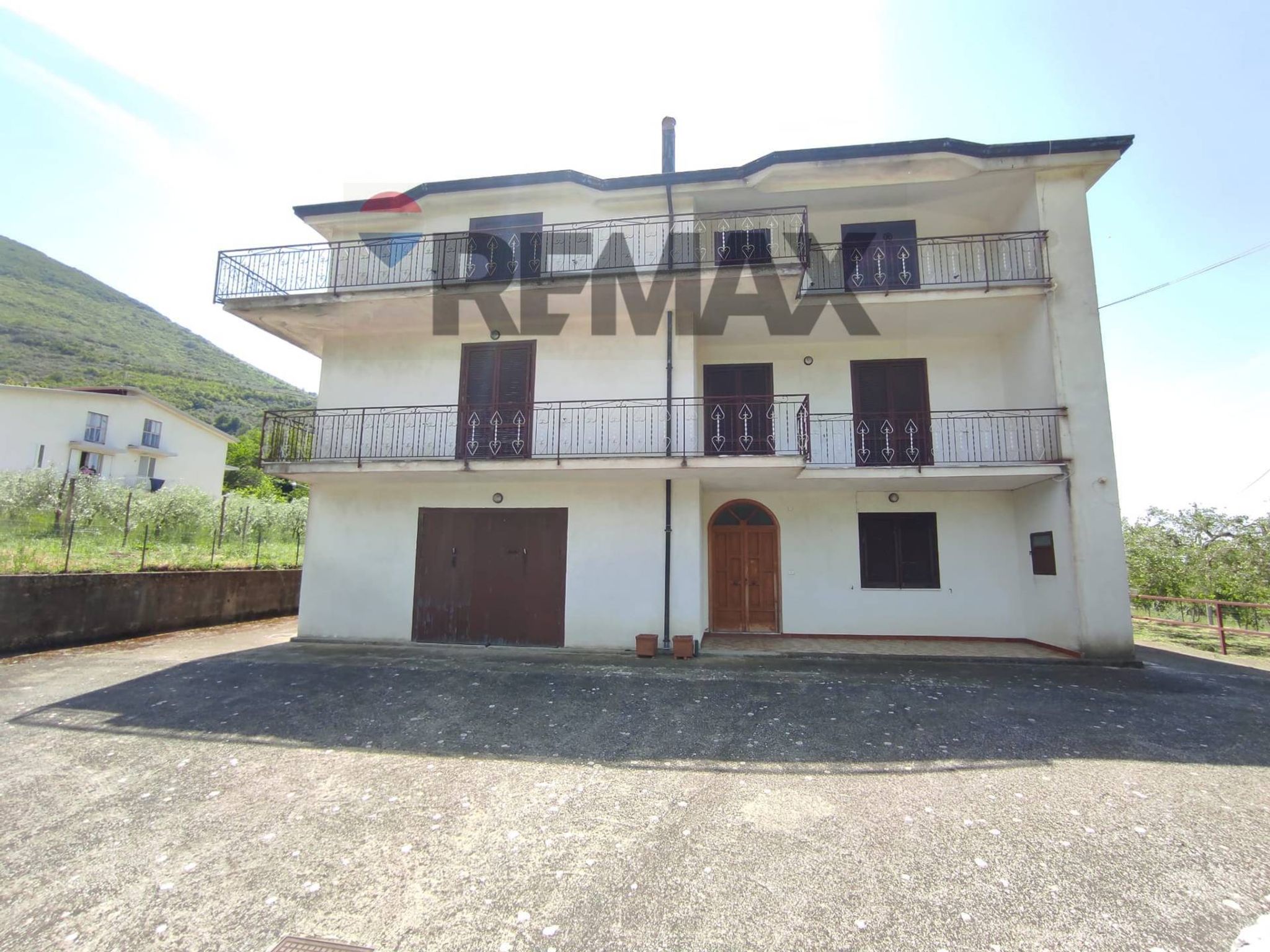 Property in Forchia