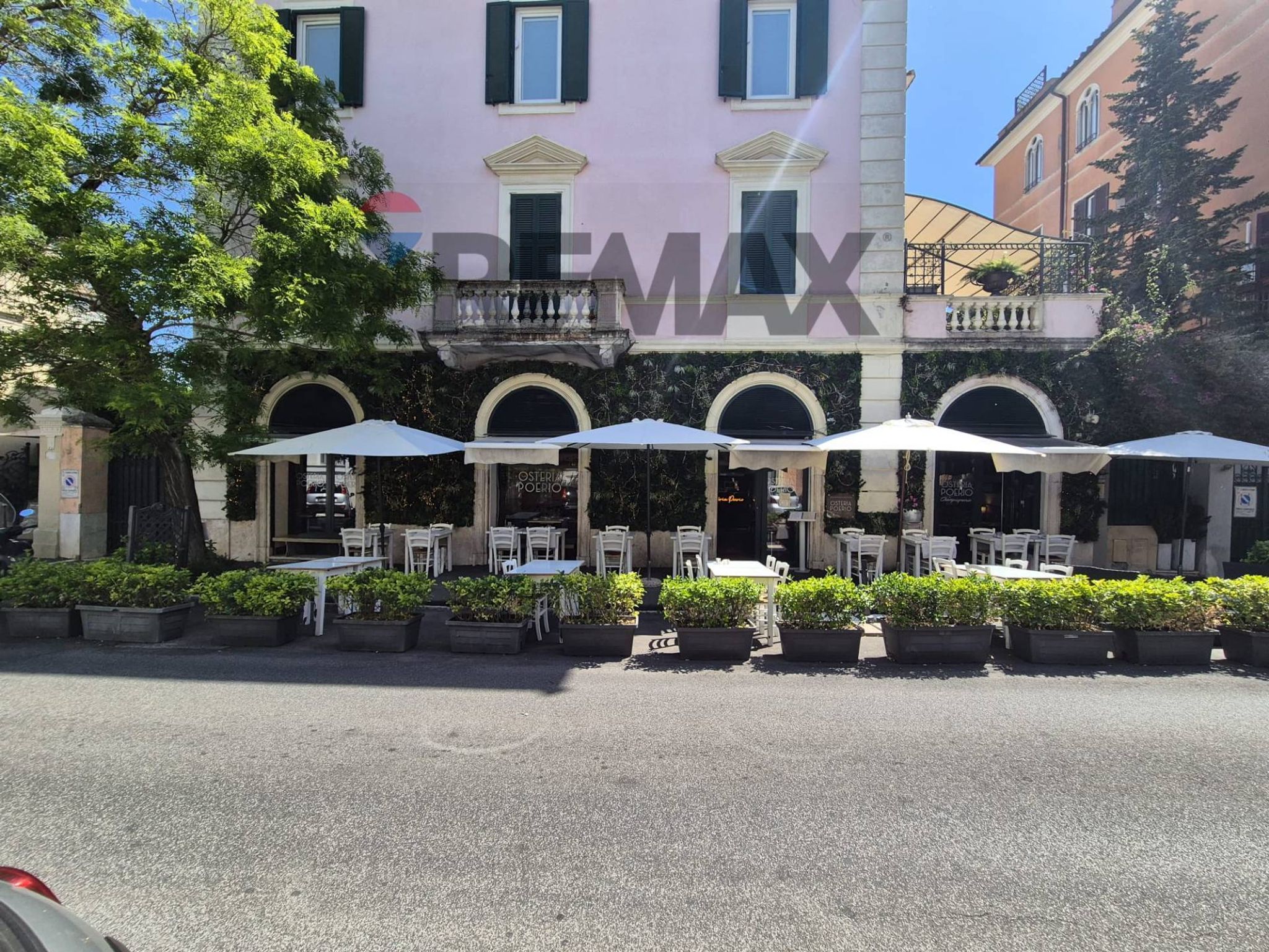 Edificio all'aperto