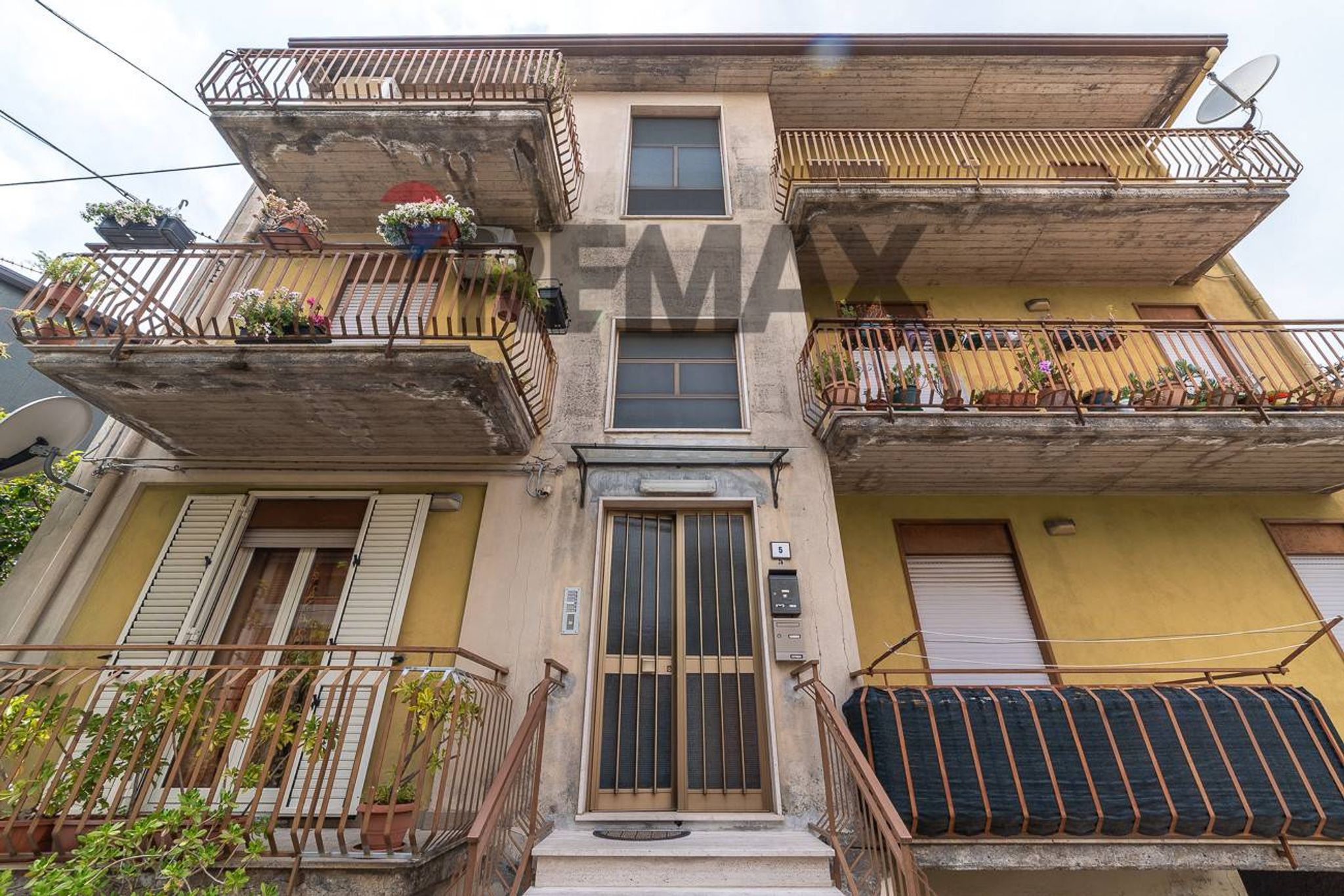Edificio all'aperto