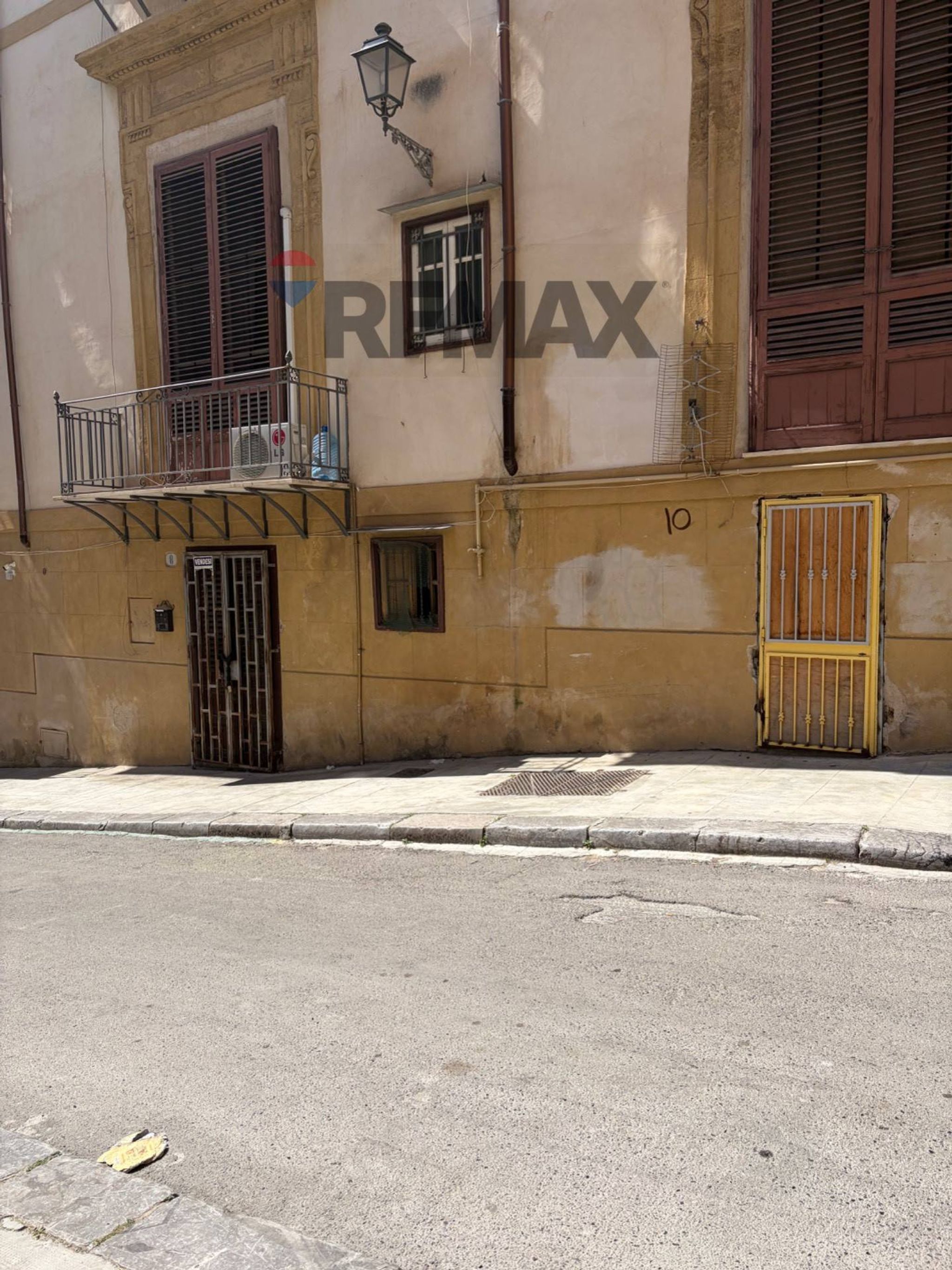 Edificio all'aperto