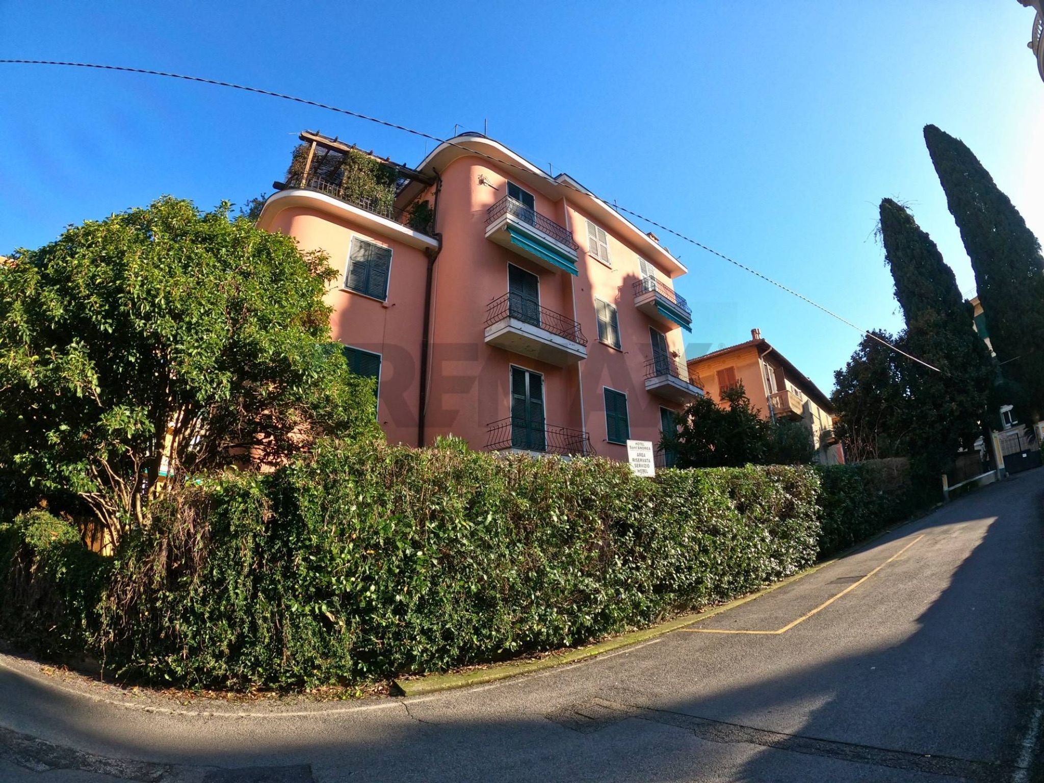 Edificio all'aperto