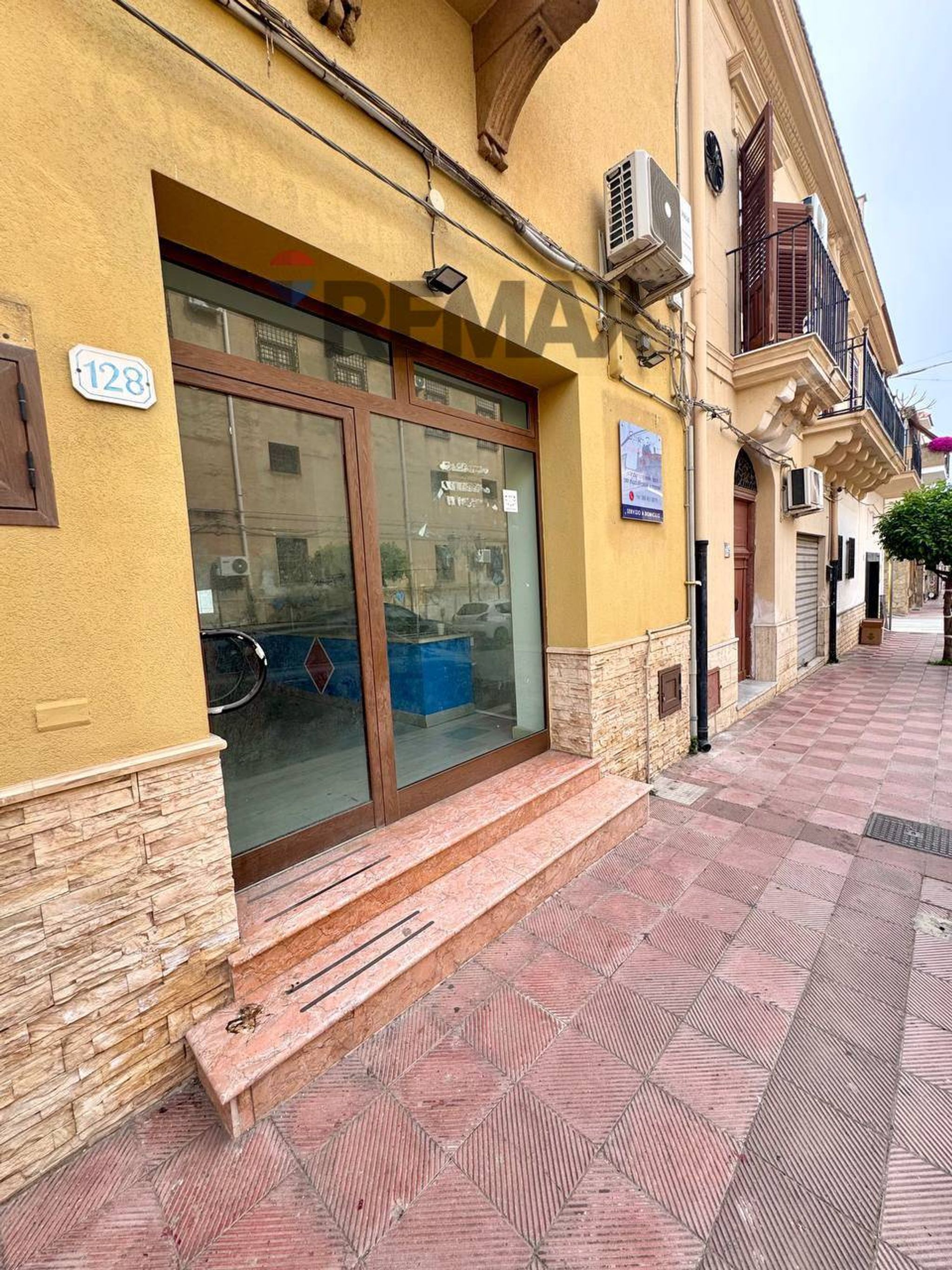 Edificio all'aperto