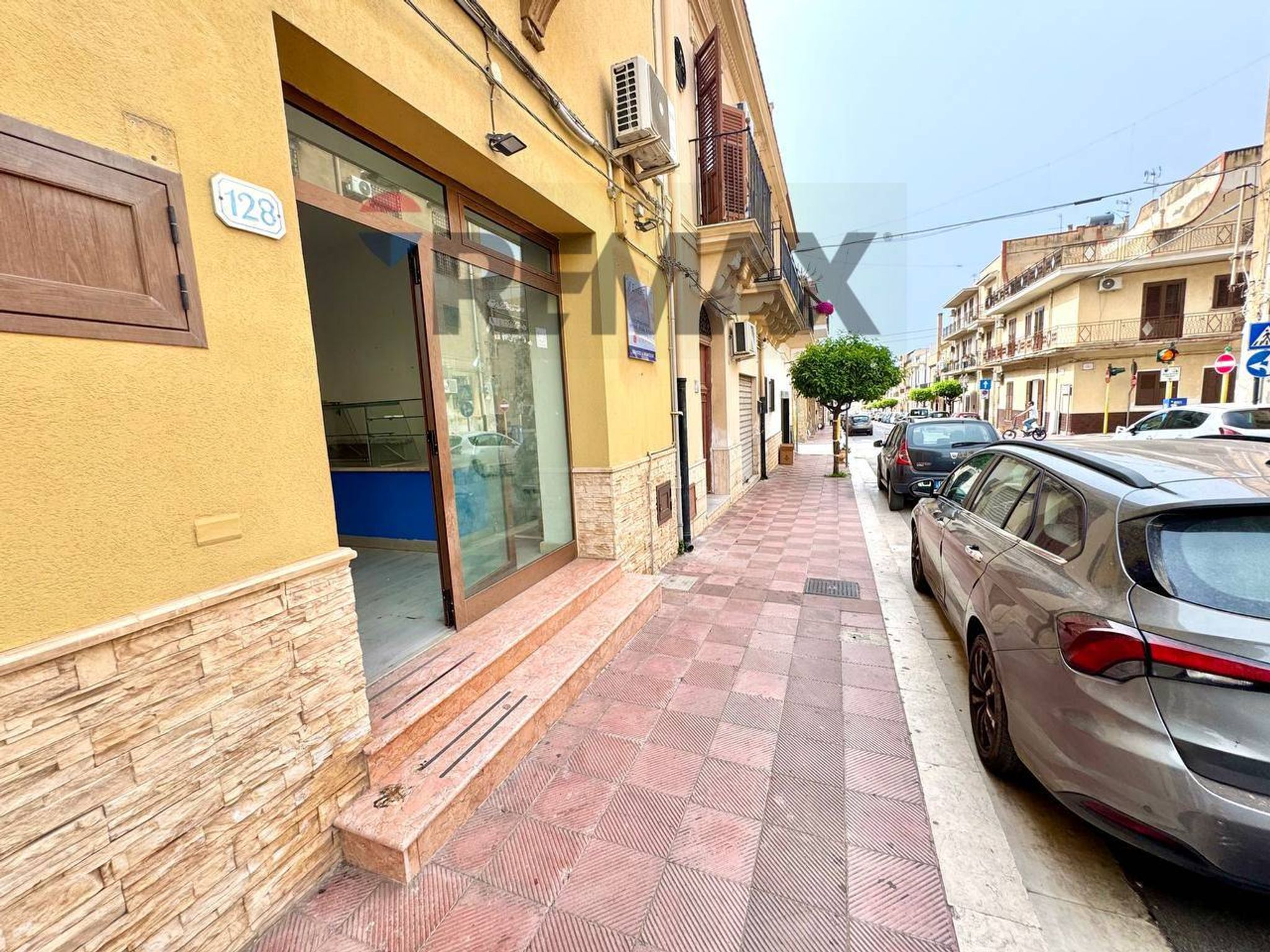 Edificio all'aperto