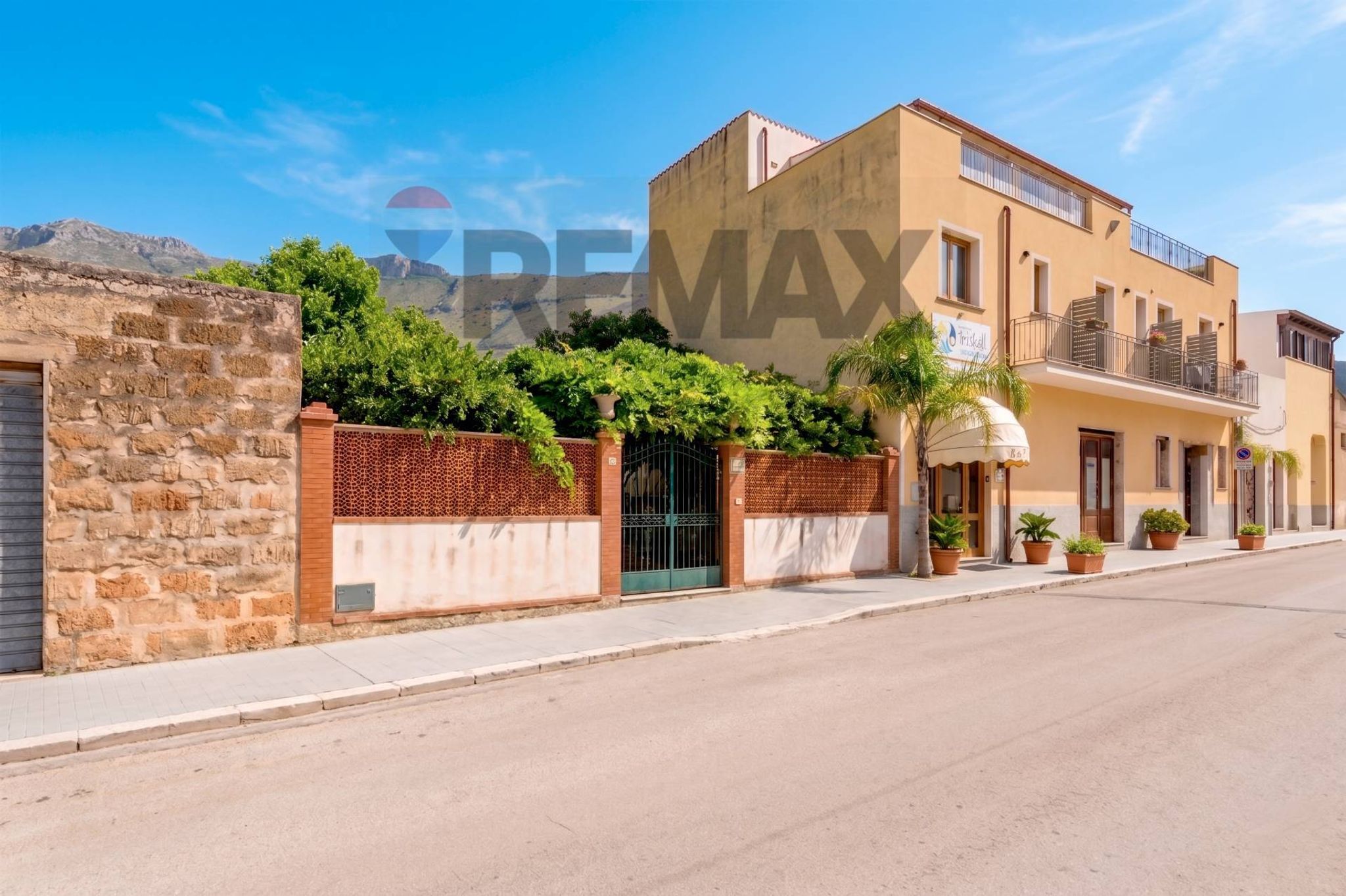 Edificio all'aperto