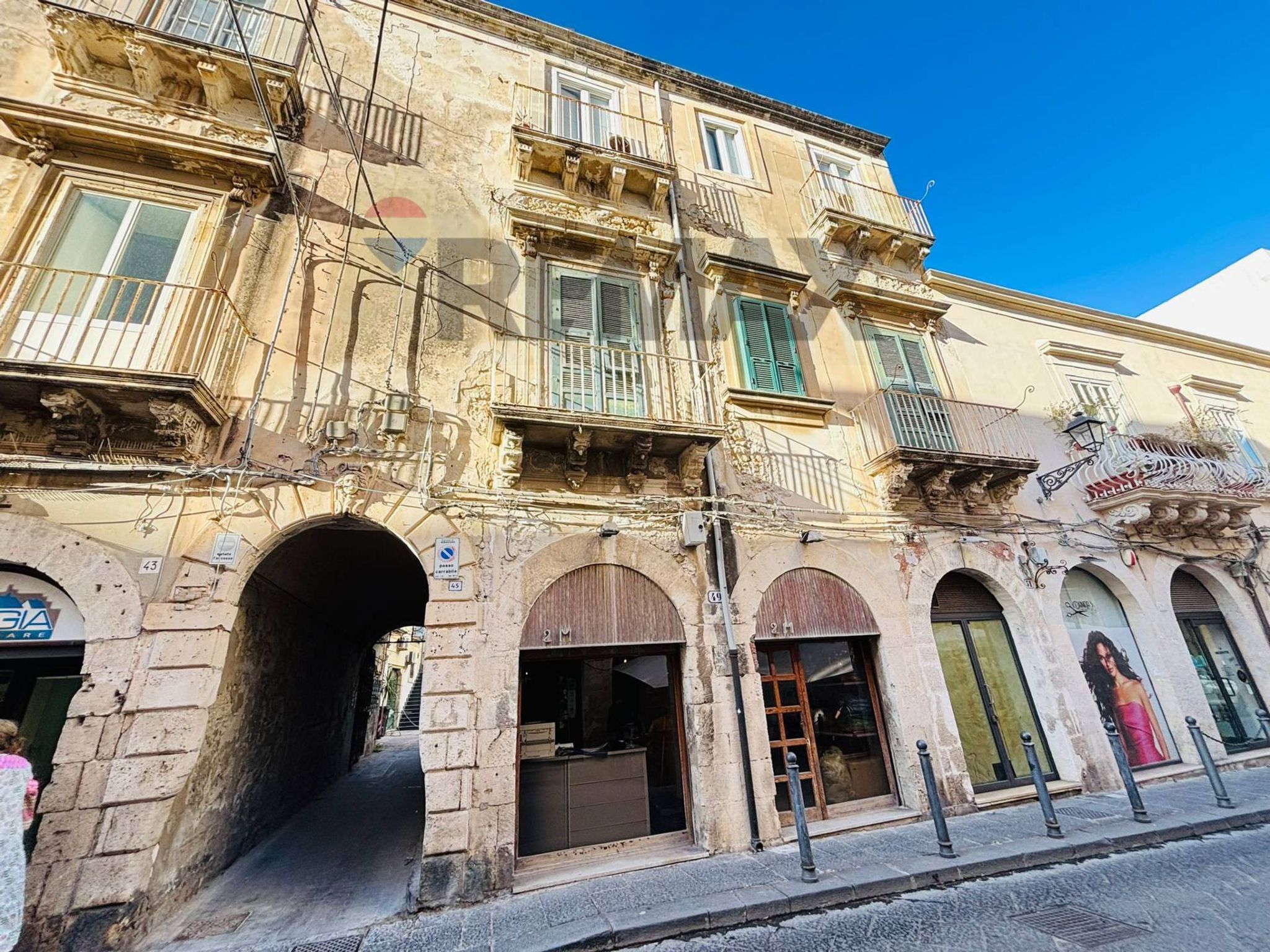 Edificio all'aperto