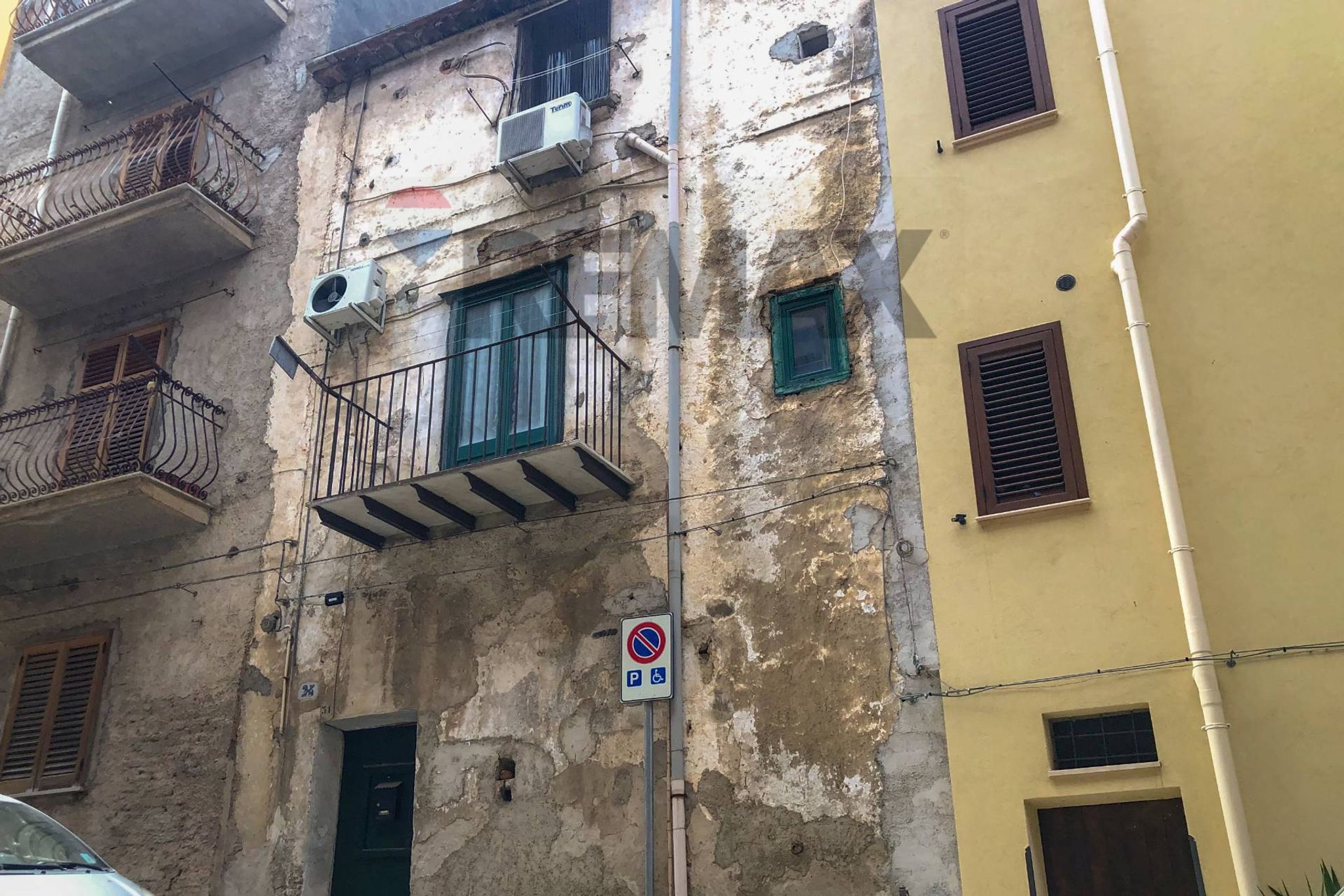 Edificio all'aperto