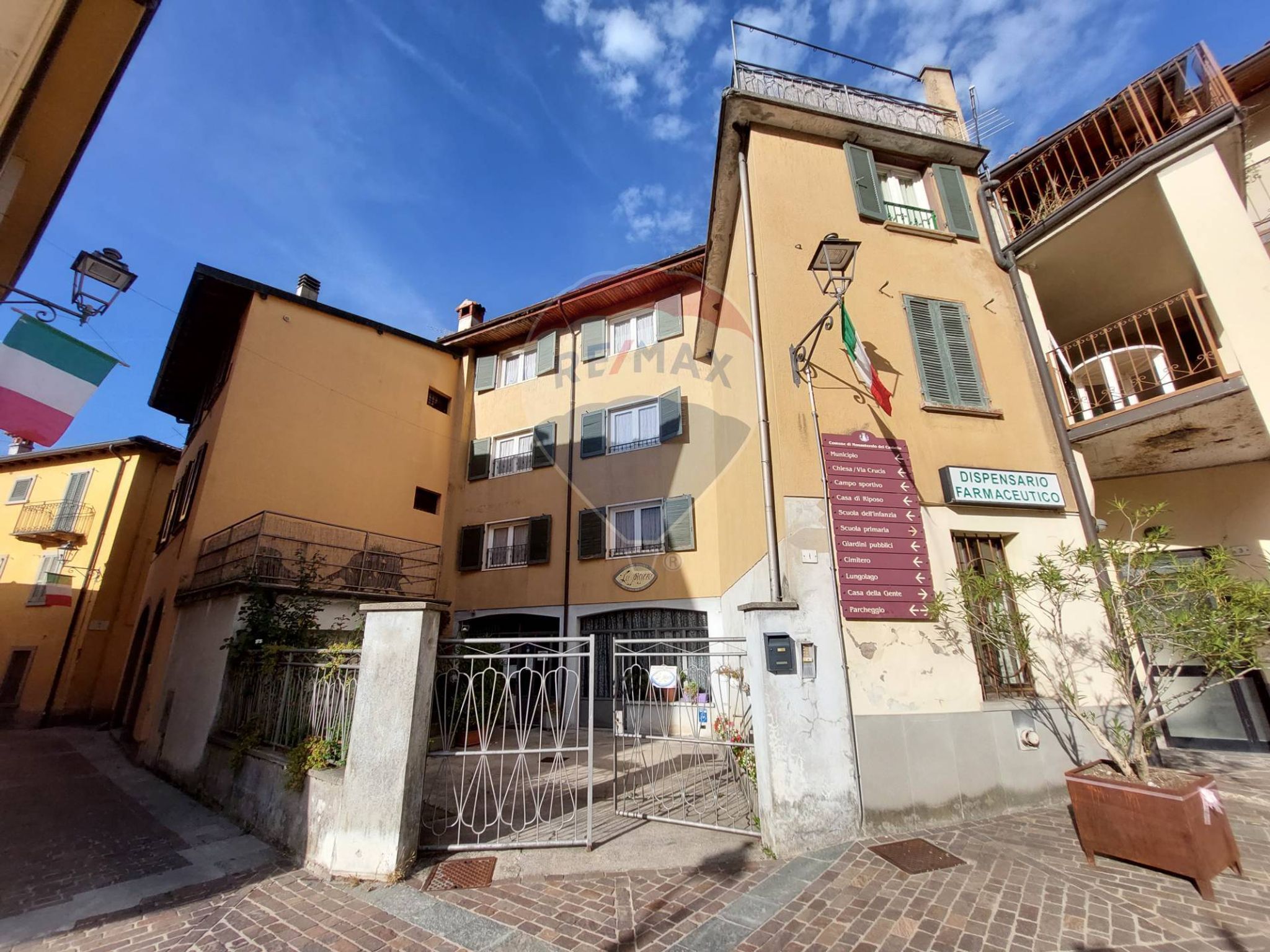Edificio all'aperto