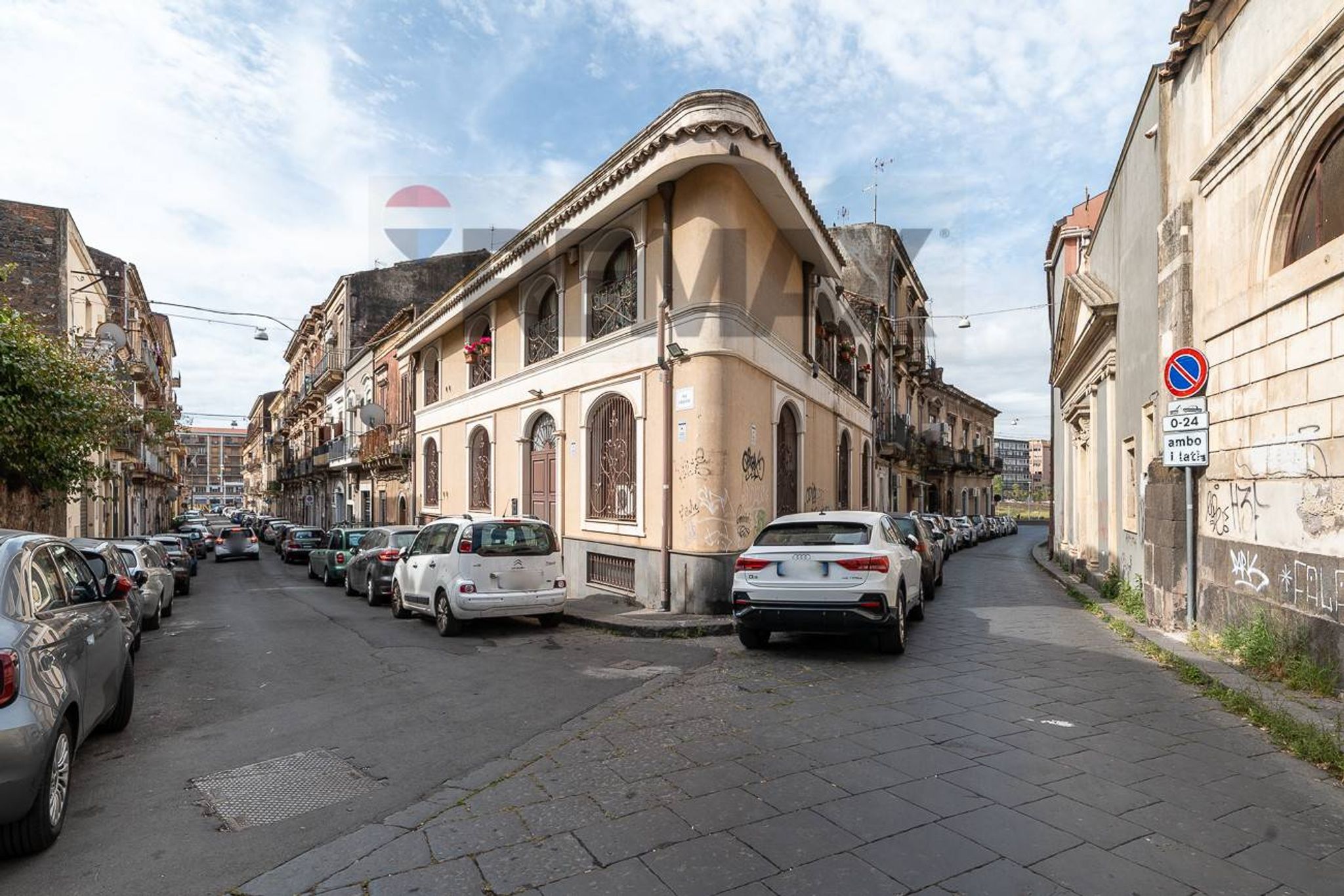 Edificio all'aperto