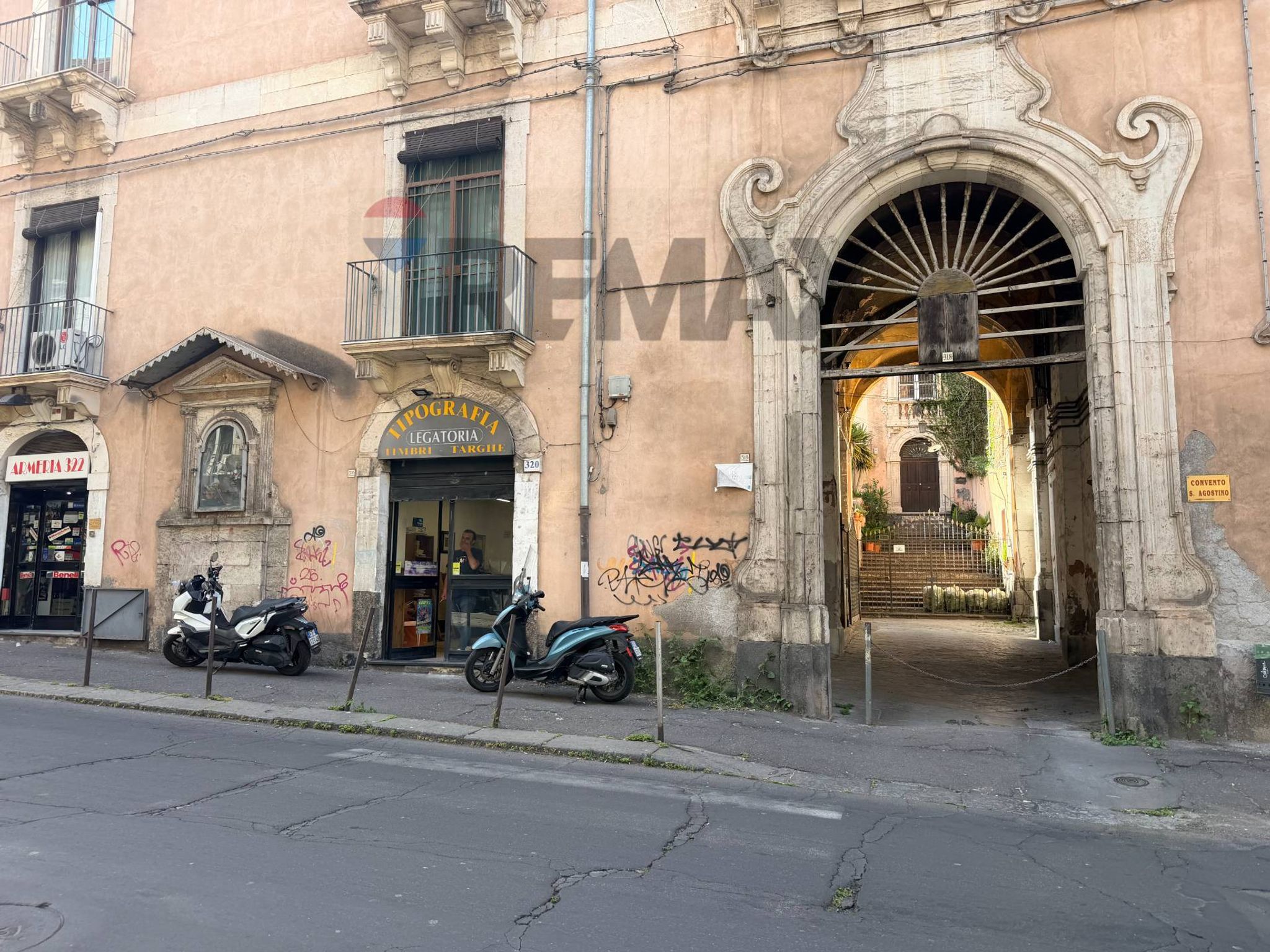 Edificio all'aperto