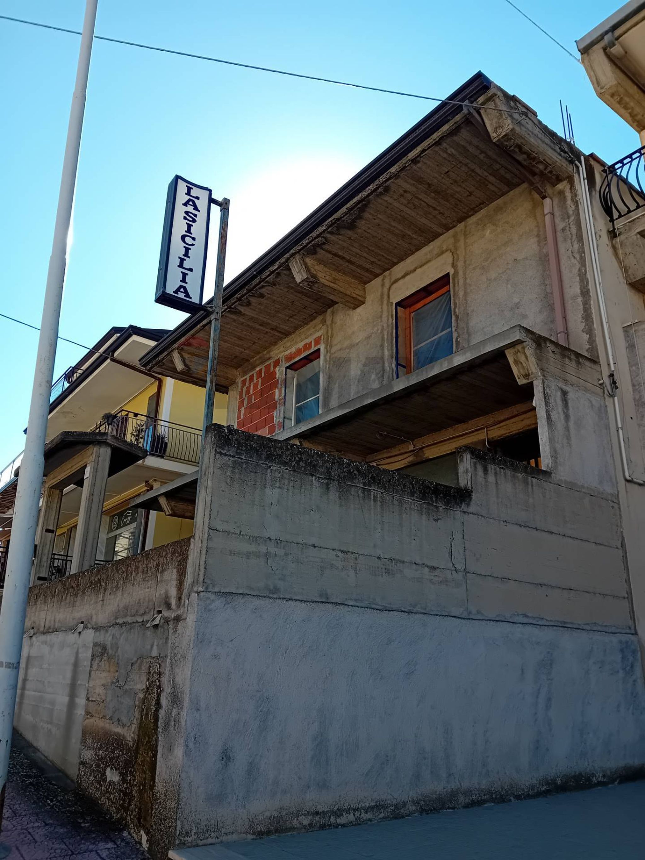 Edificio all'aperto
