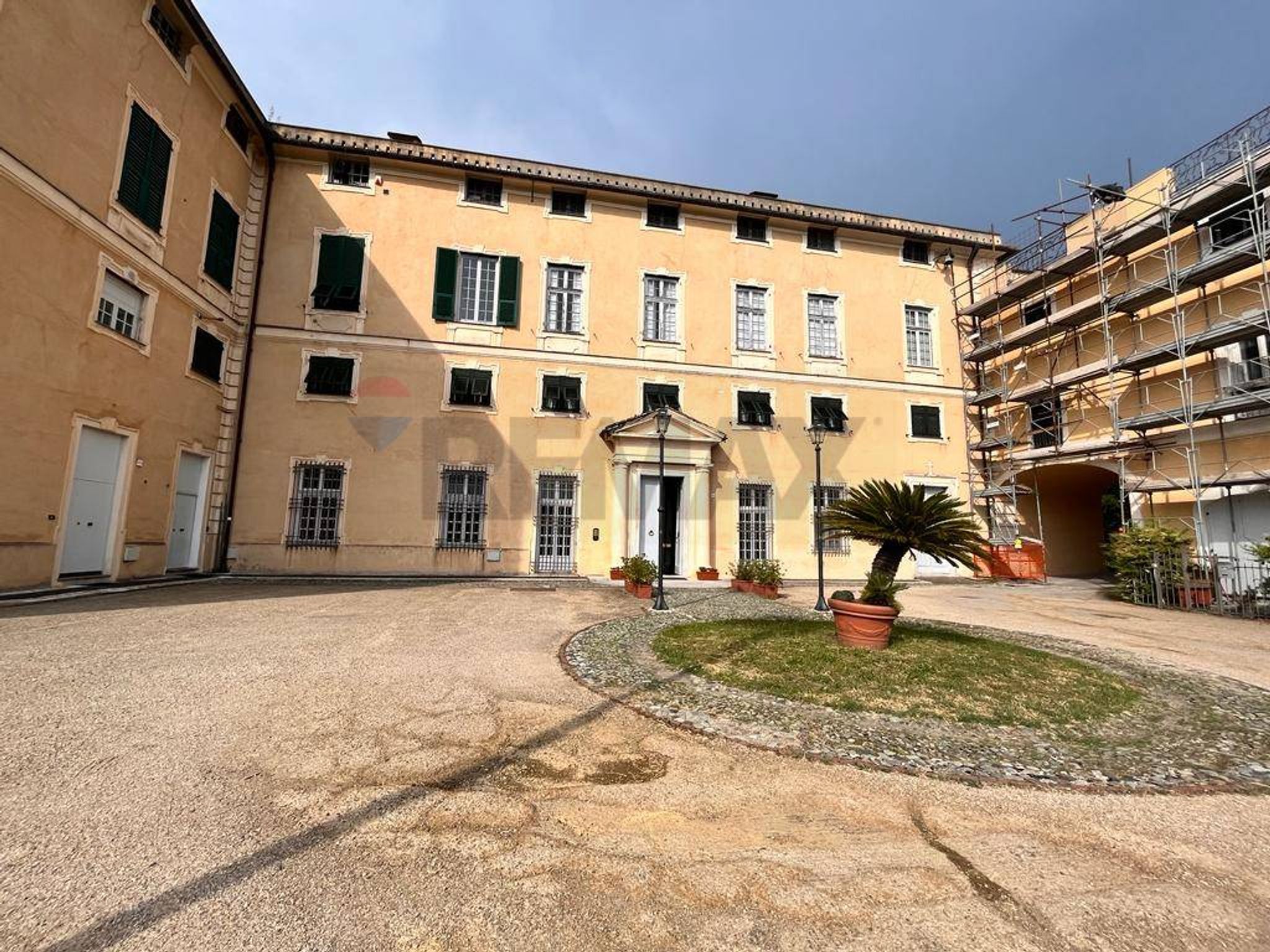 Edificio all'aperto