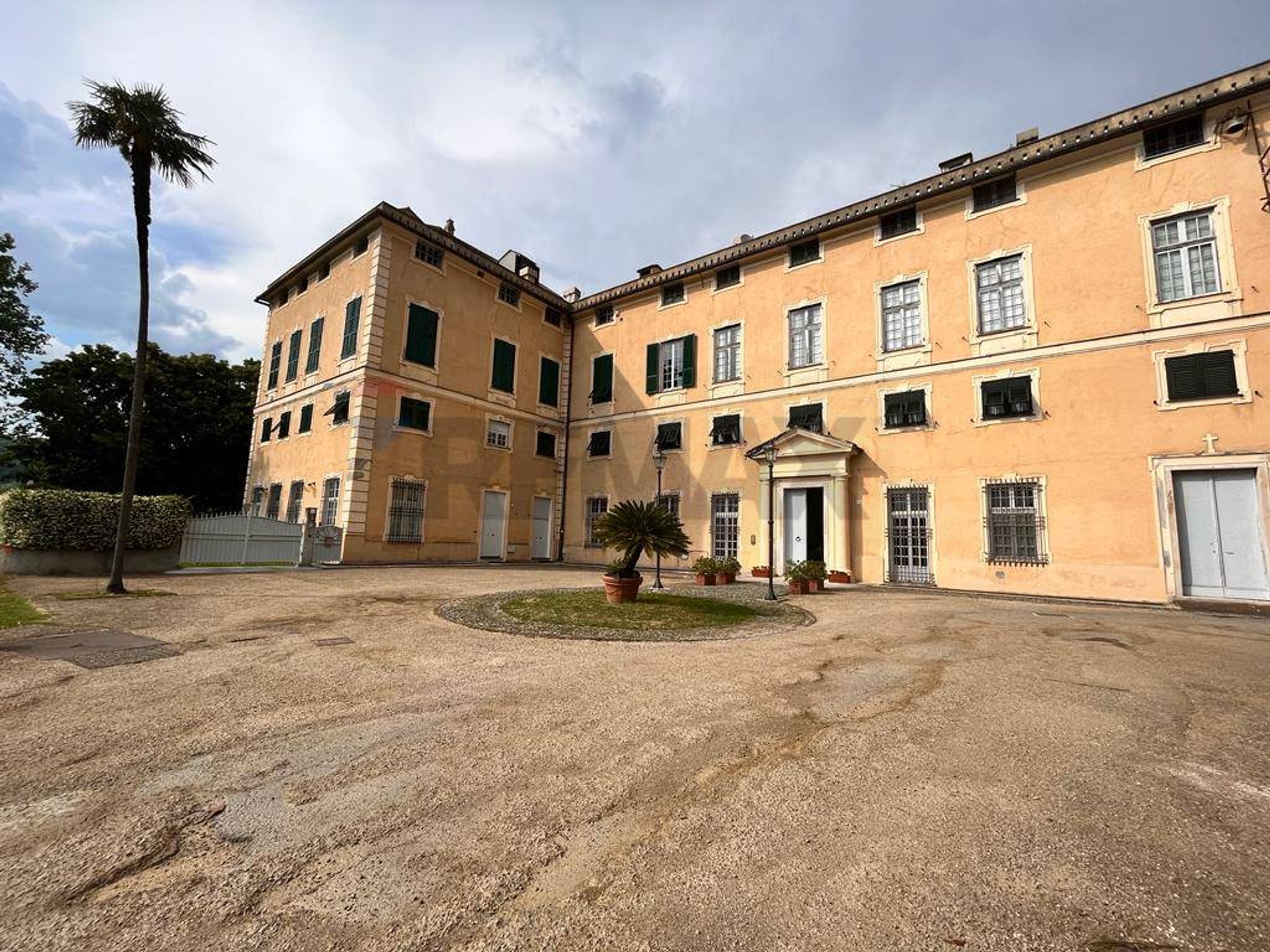 Edificio all'aperto