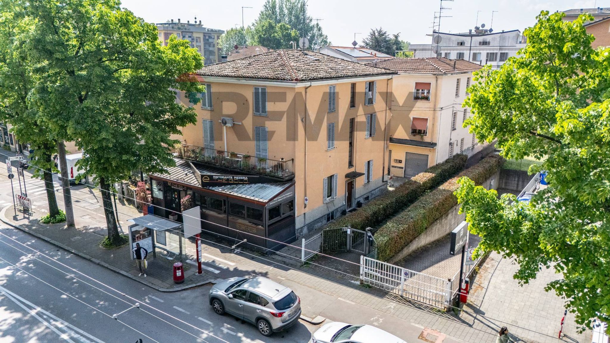 Edificio all'aperto