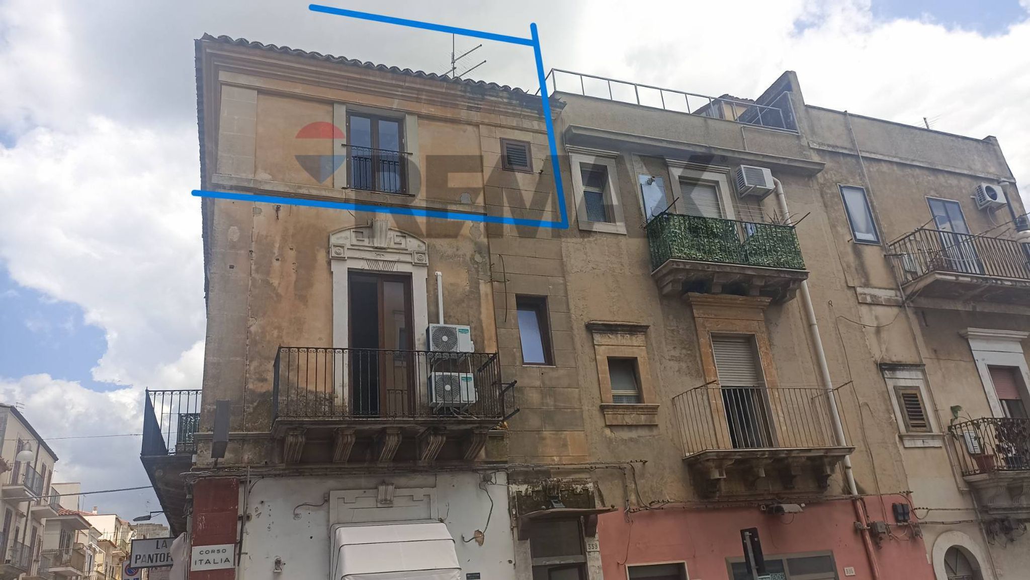 Edificio all'aperto