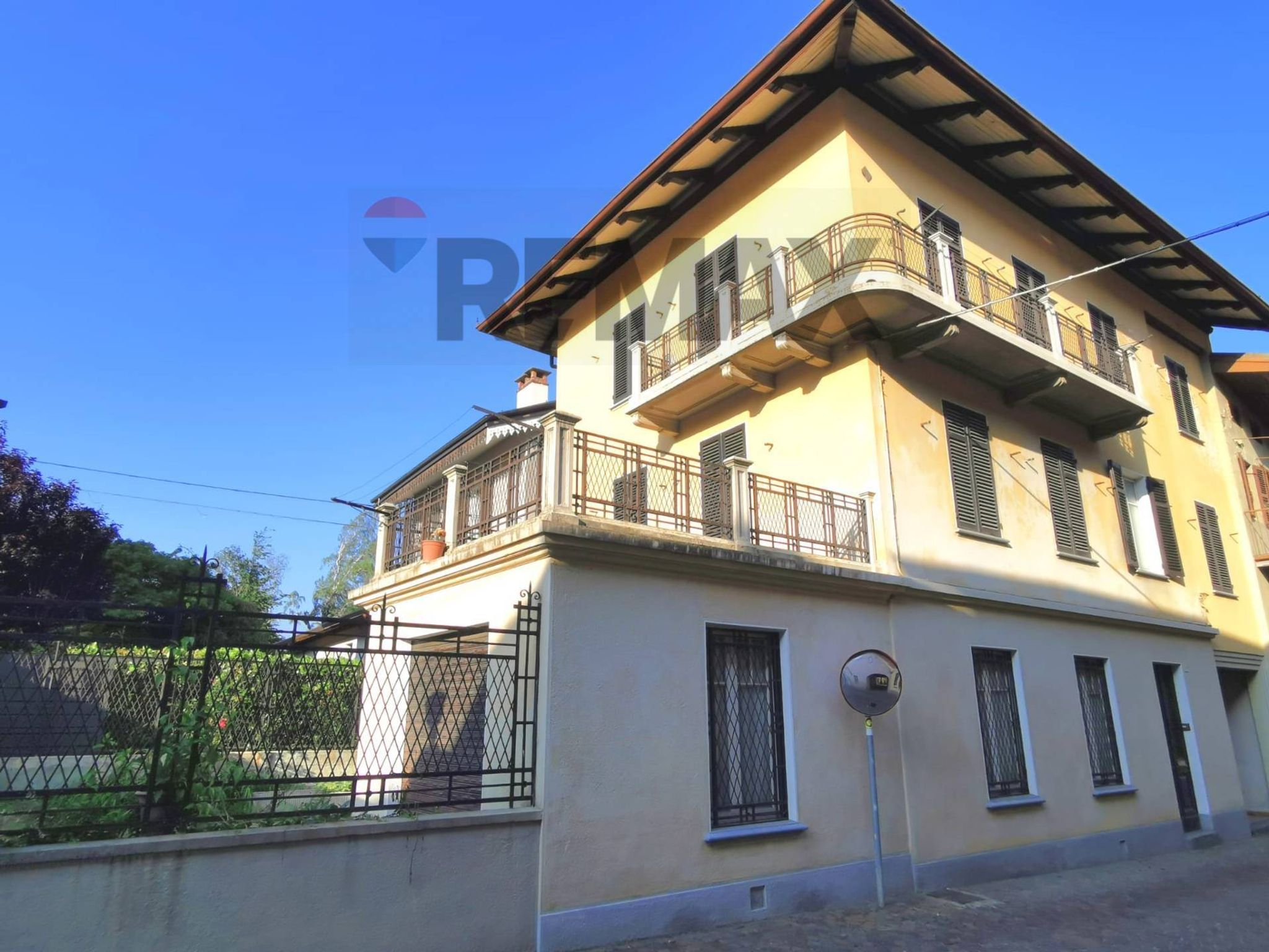 Edificio all'aperto