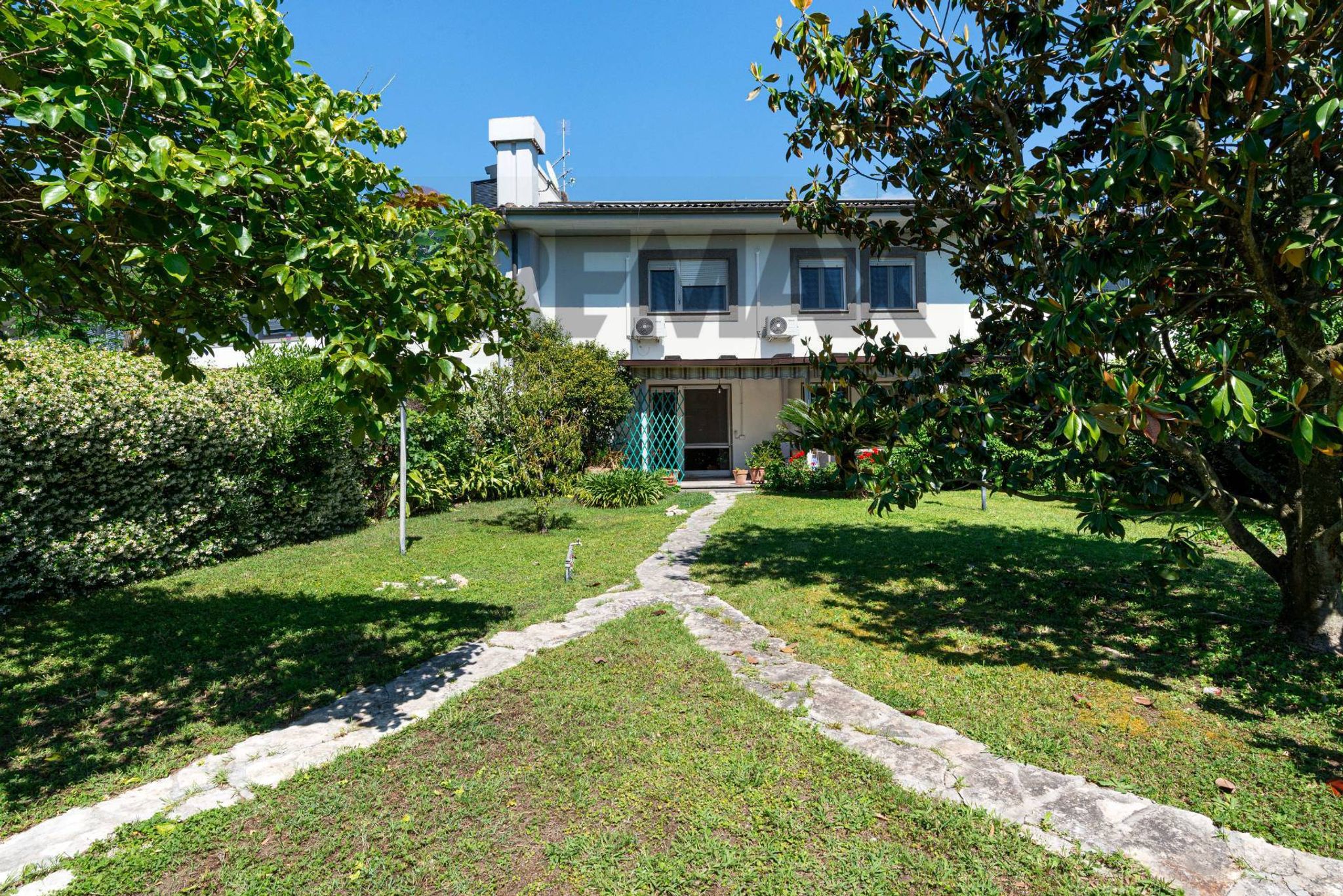 Property in Roma
