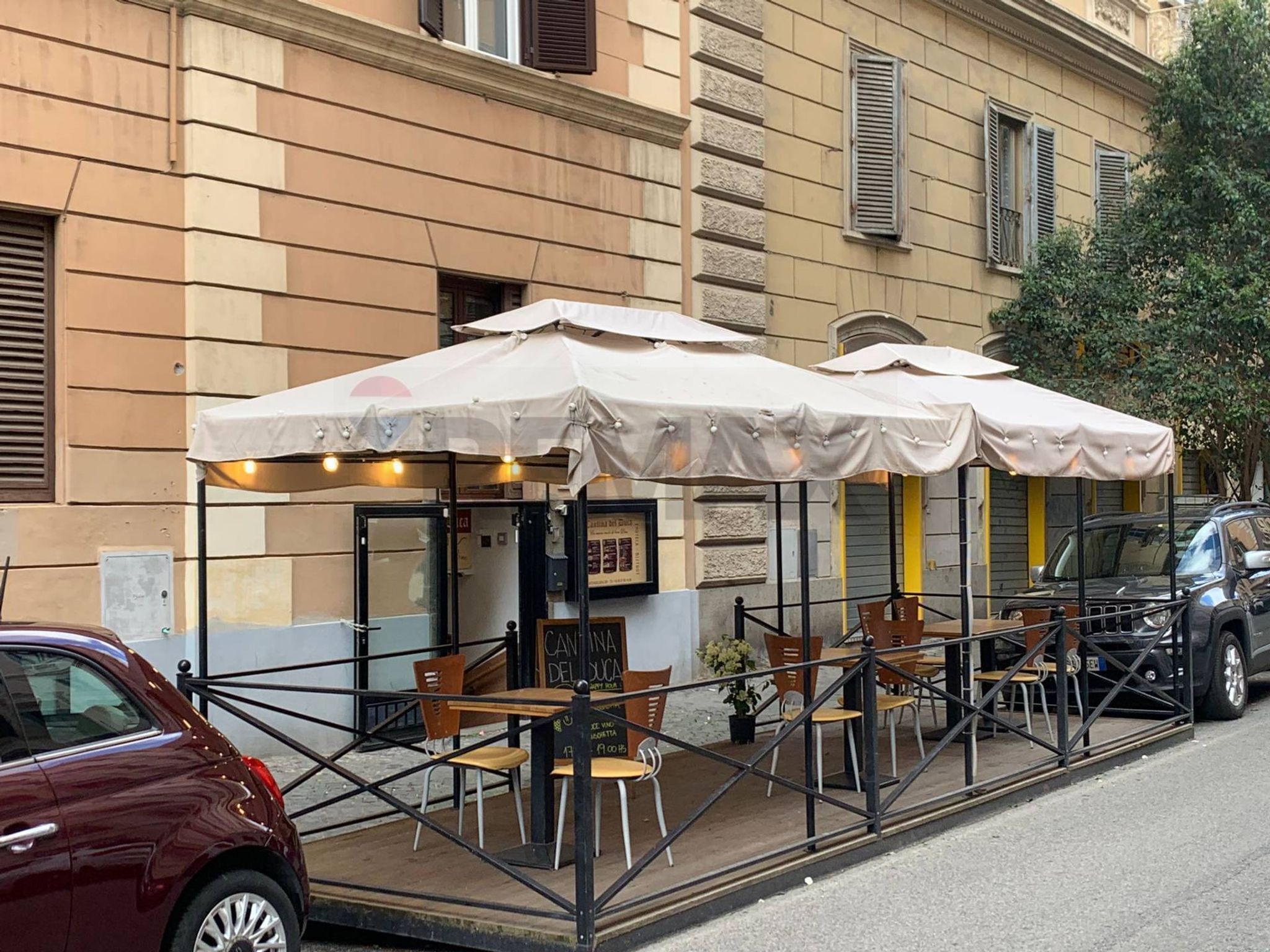 Edificio all'aperto