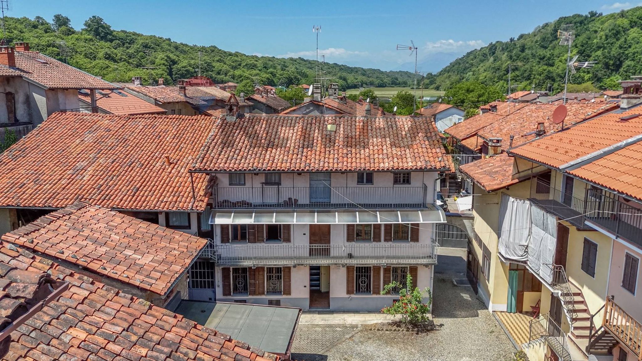 Edificio all'aperto
