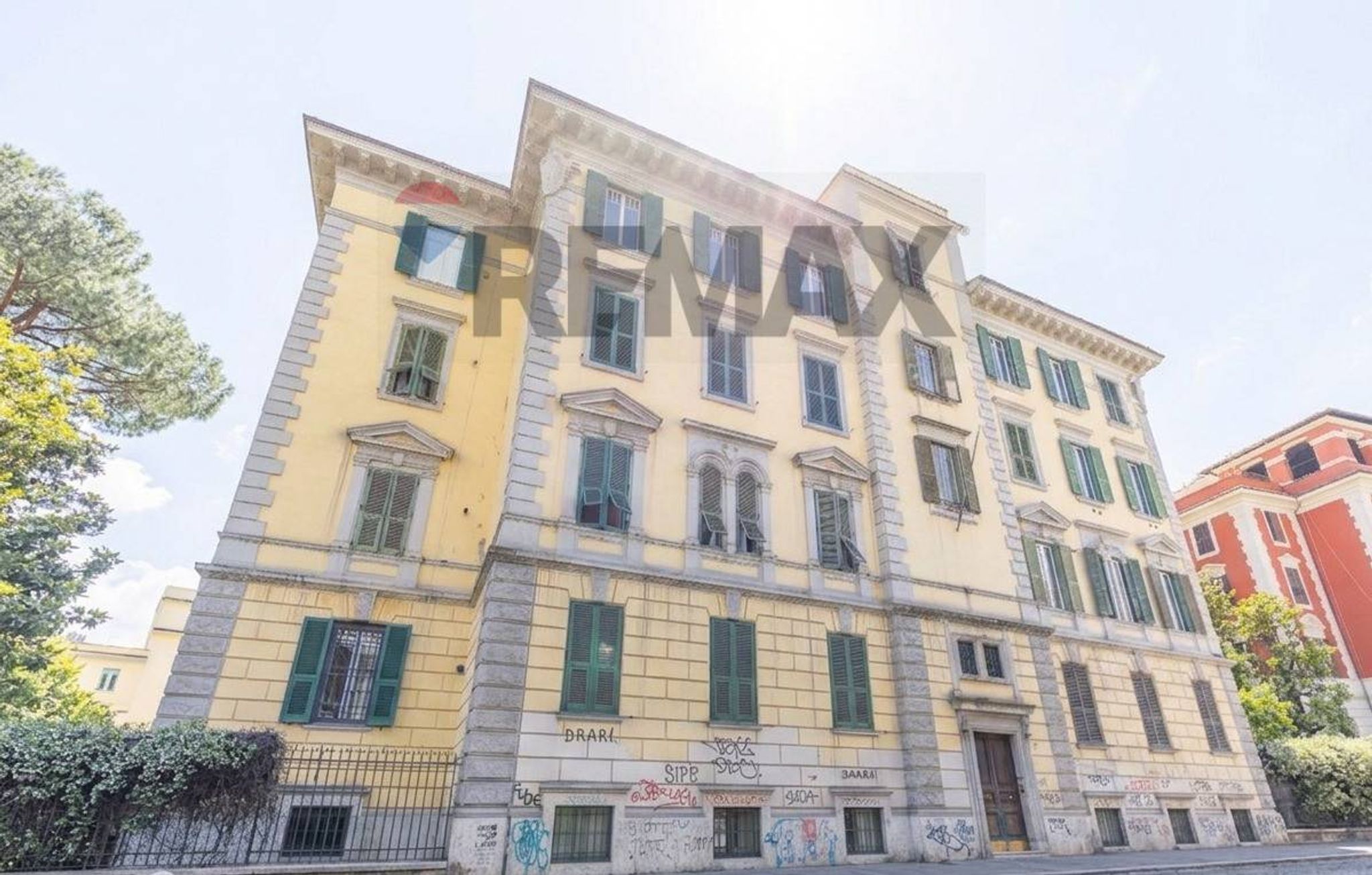Property in Roma