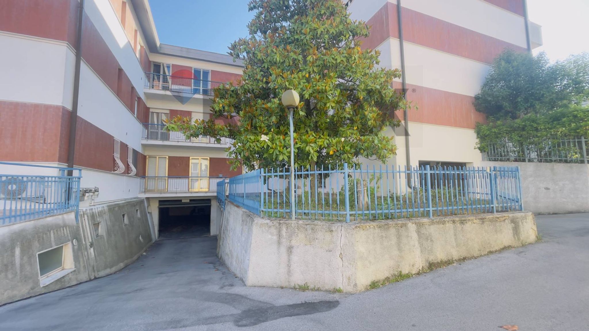 Edificio all'aperto