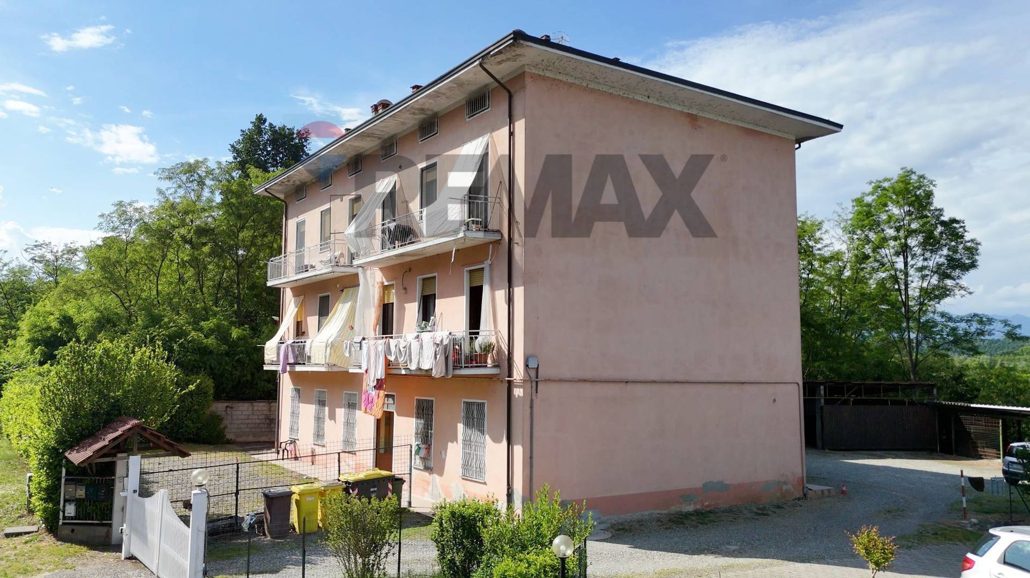 Property in Benna