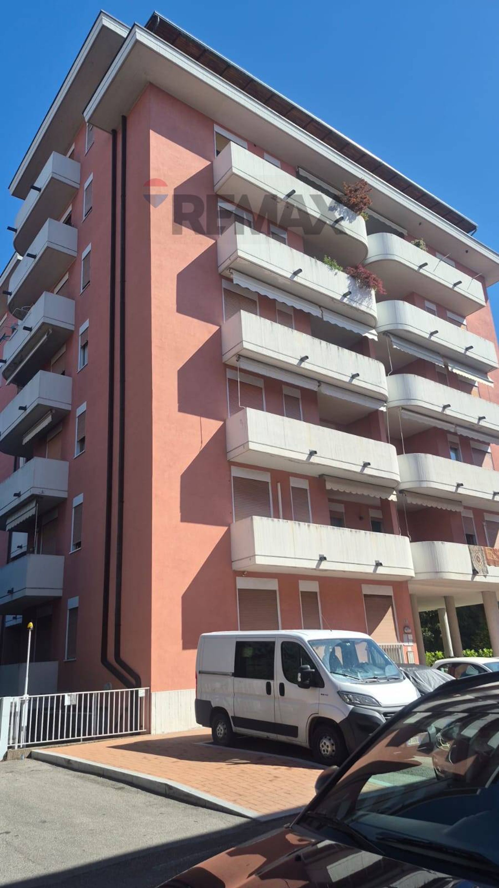 Edificio all'aperto