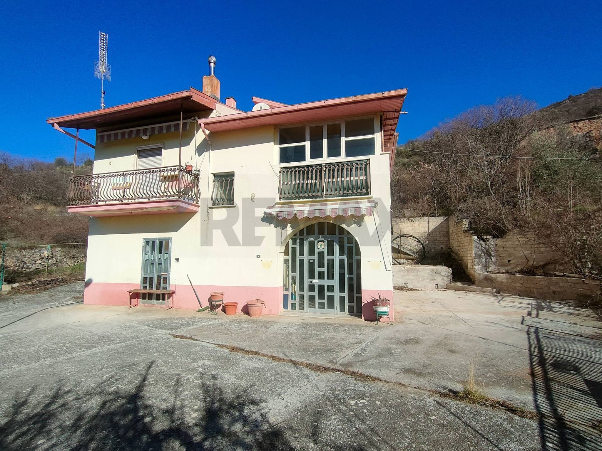 Property in Ofena