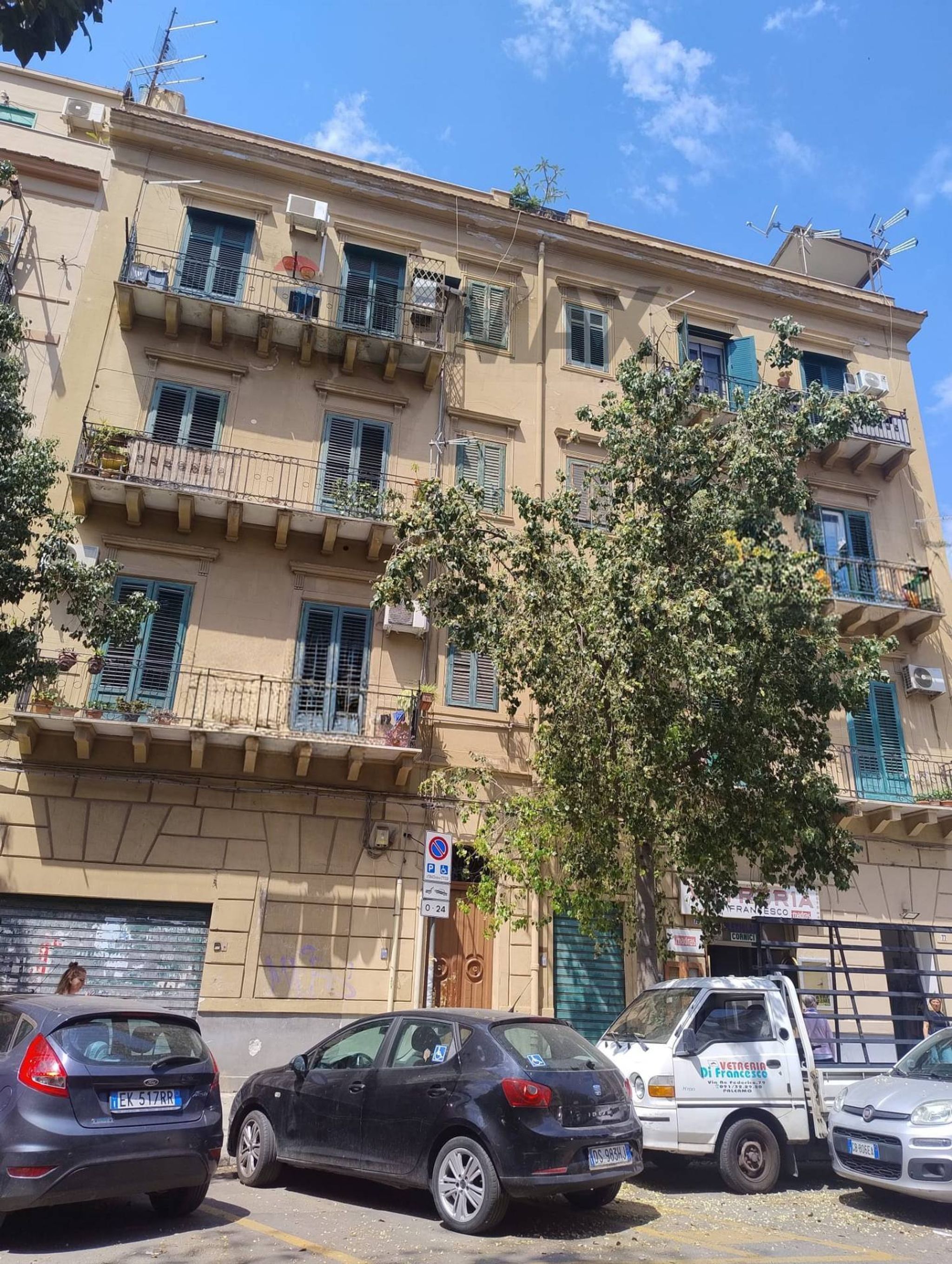 Edificio all'aperto