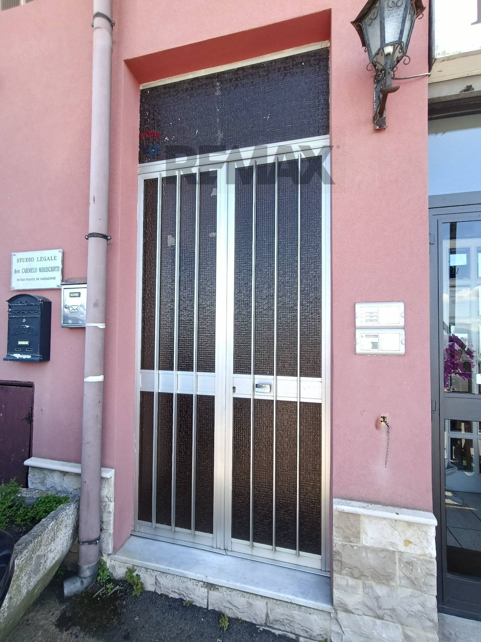 Edificio all'aperto