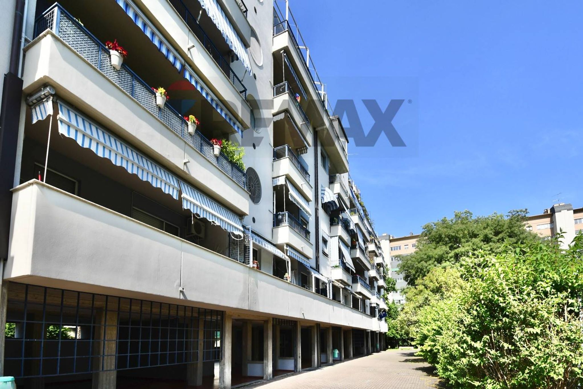 Edificio all'aperto