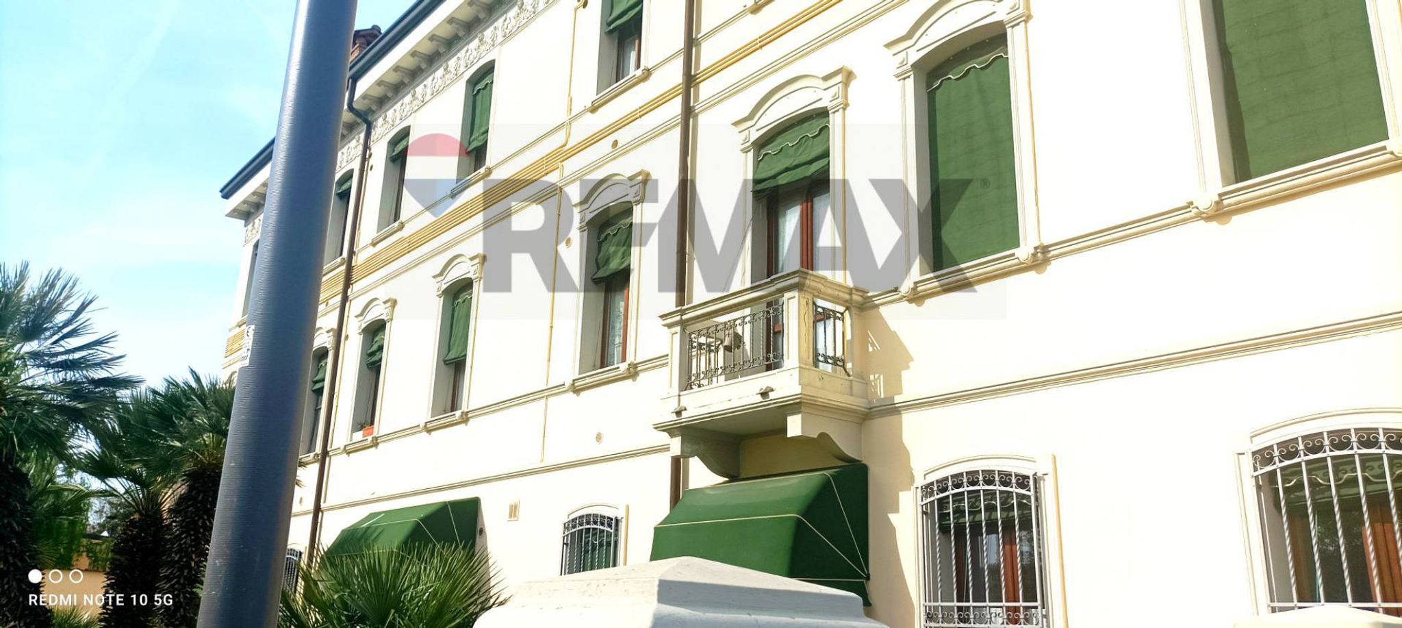 Edificio all'aperto