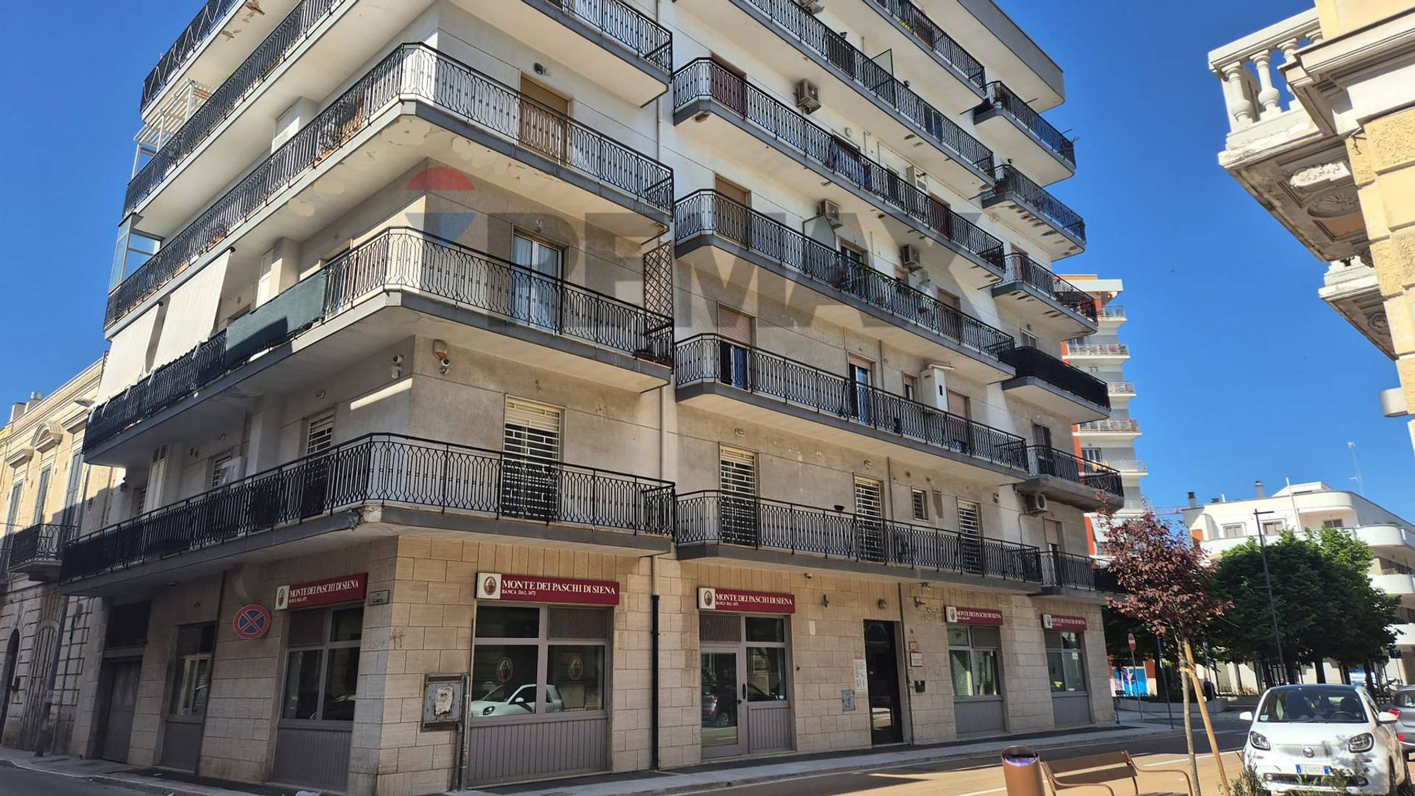 Edificio all'aperto