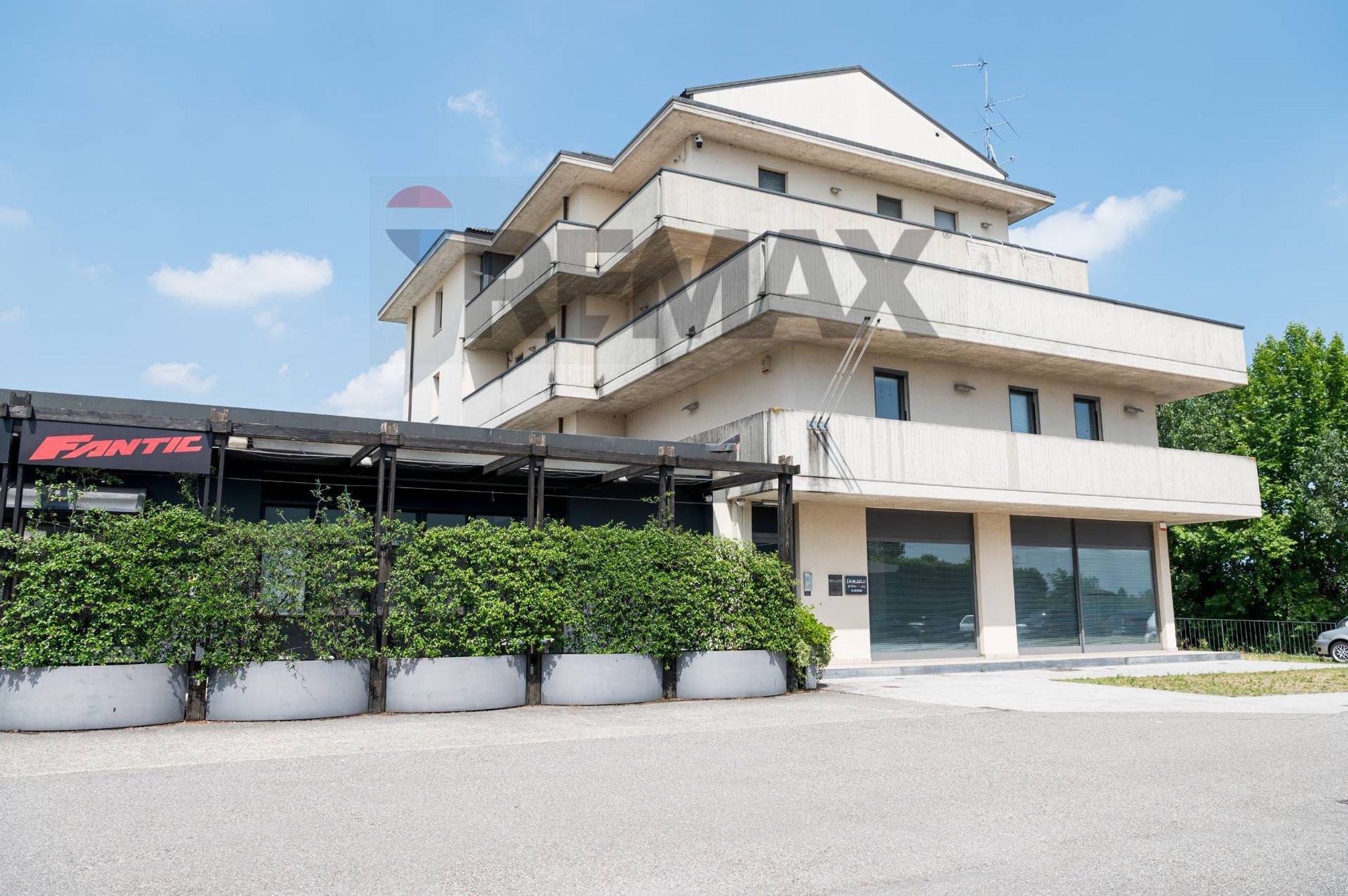 Edificio all'aperto
