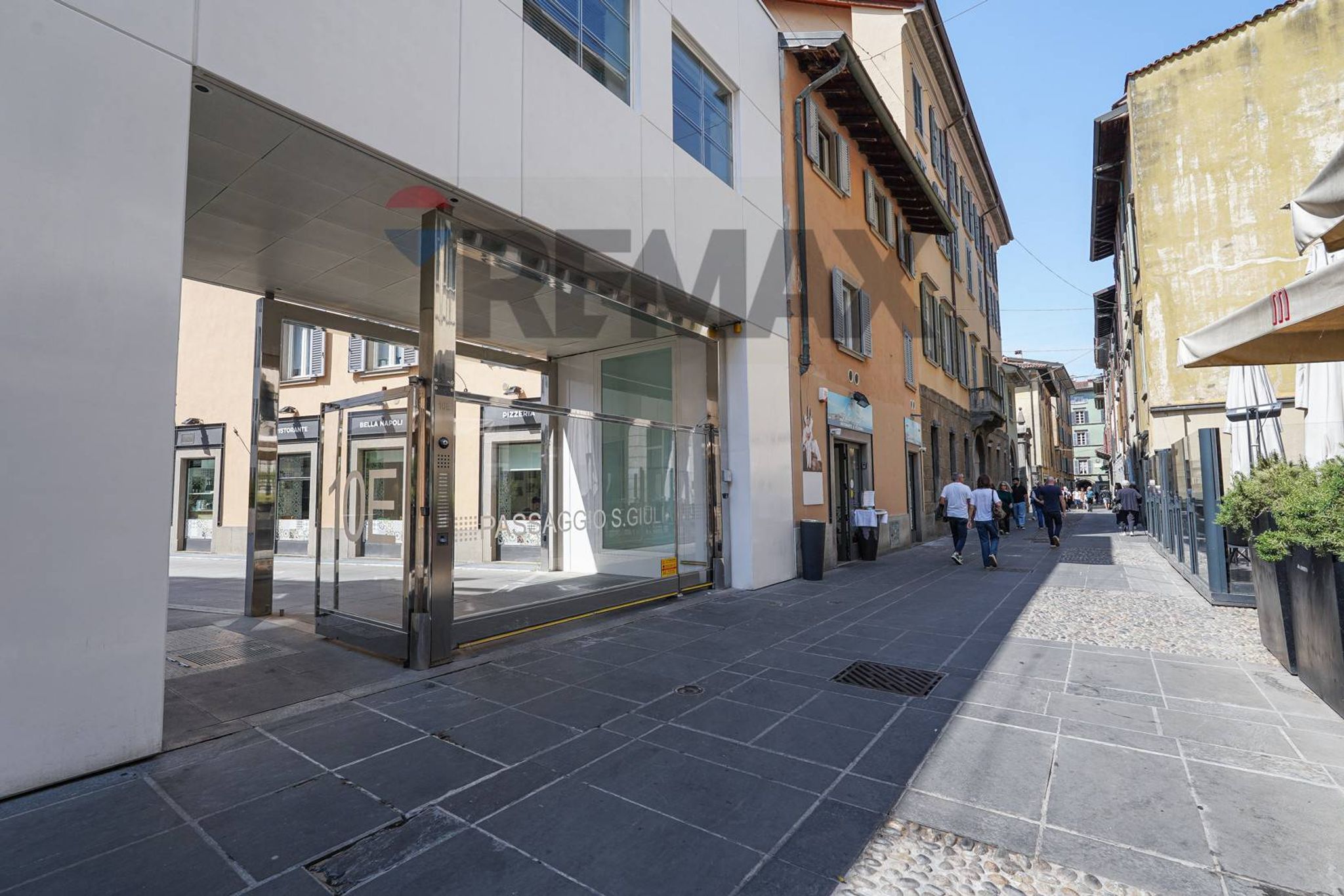 Edificio all'aperto