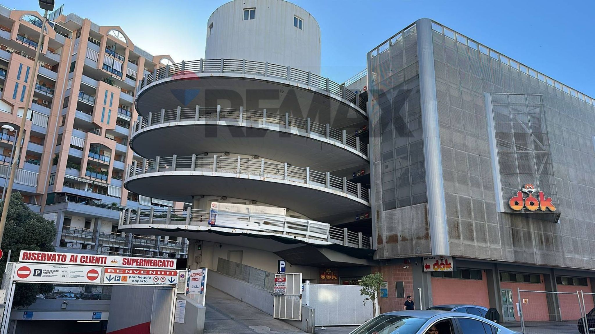 Edificio all'aperto