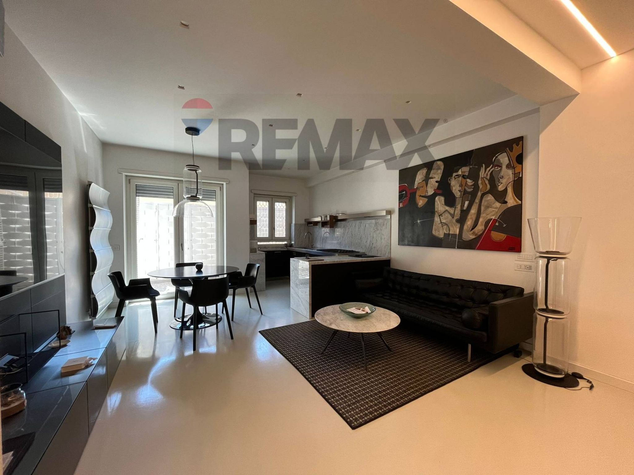 Sala da pranzo e cucina