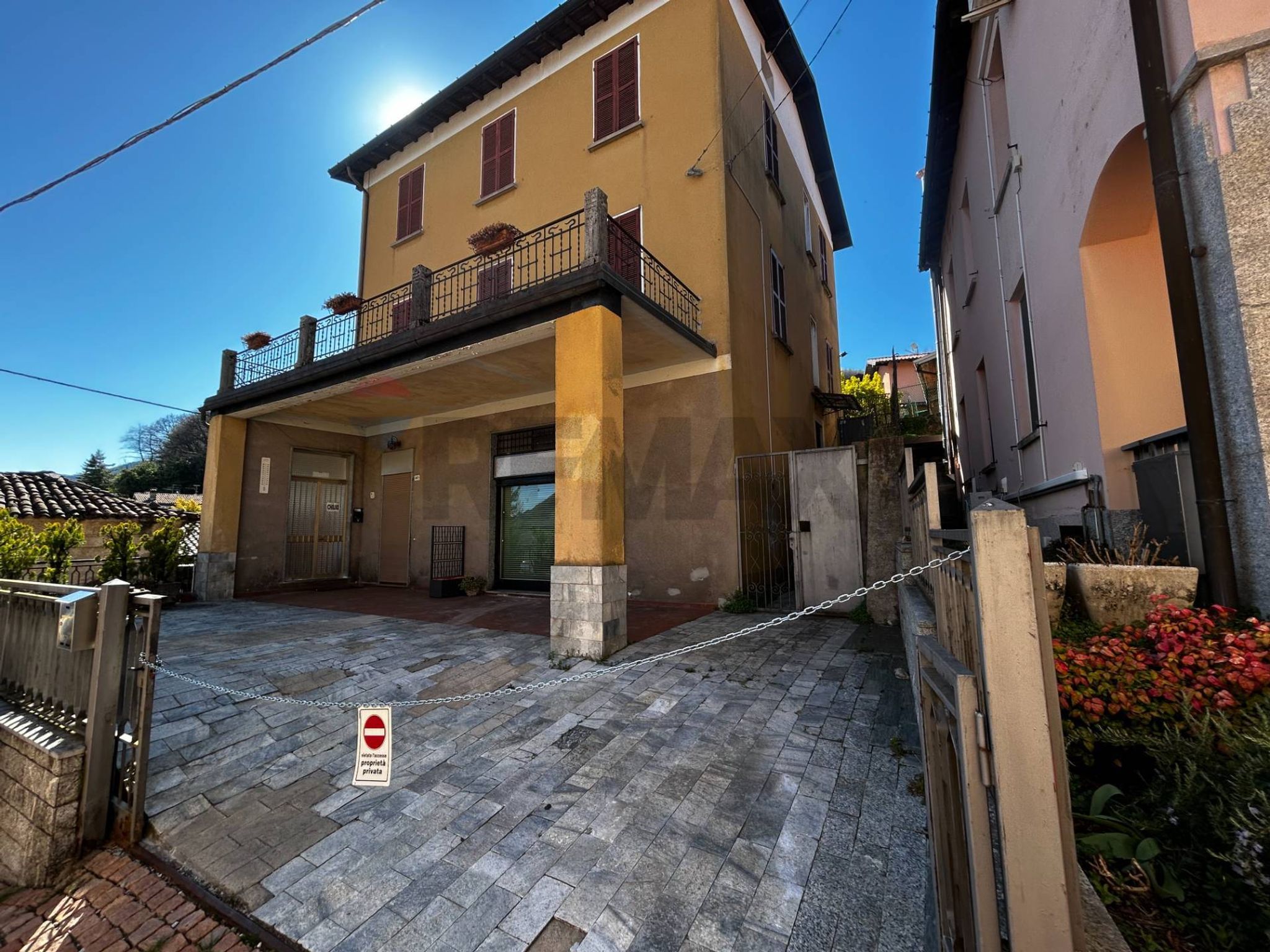 Edificio all'aperto