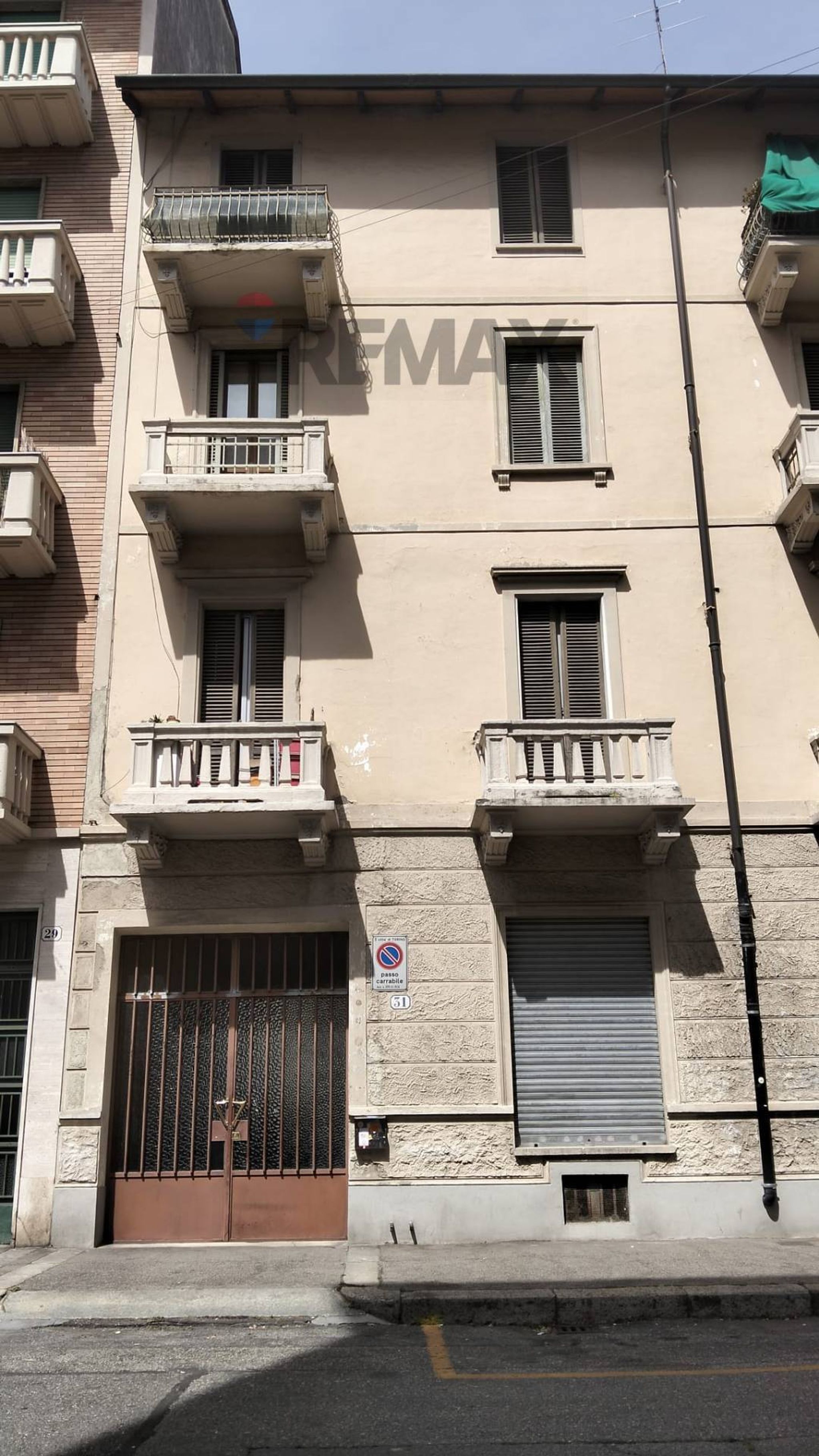 Edificio all'aperto