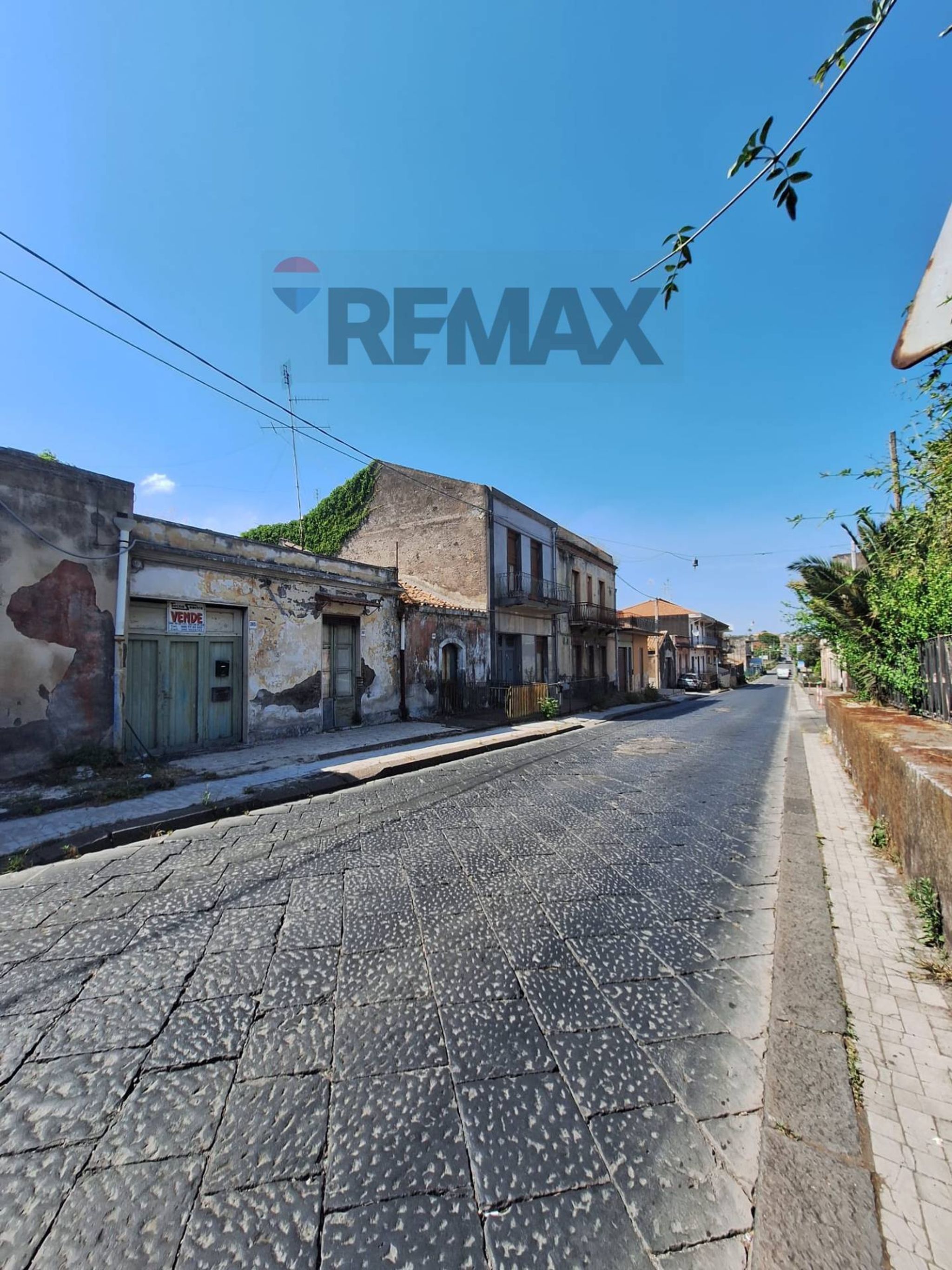Immobile a Acireale