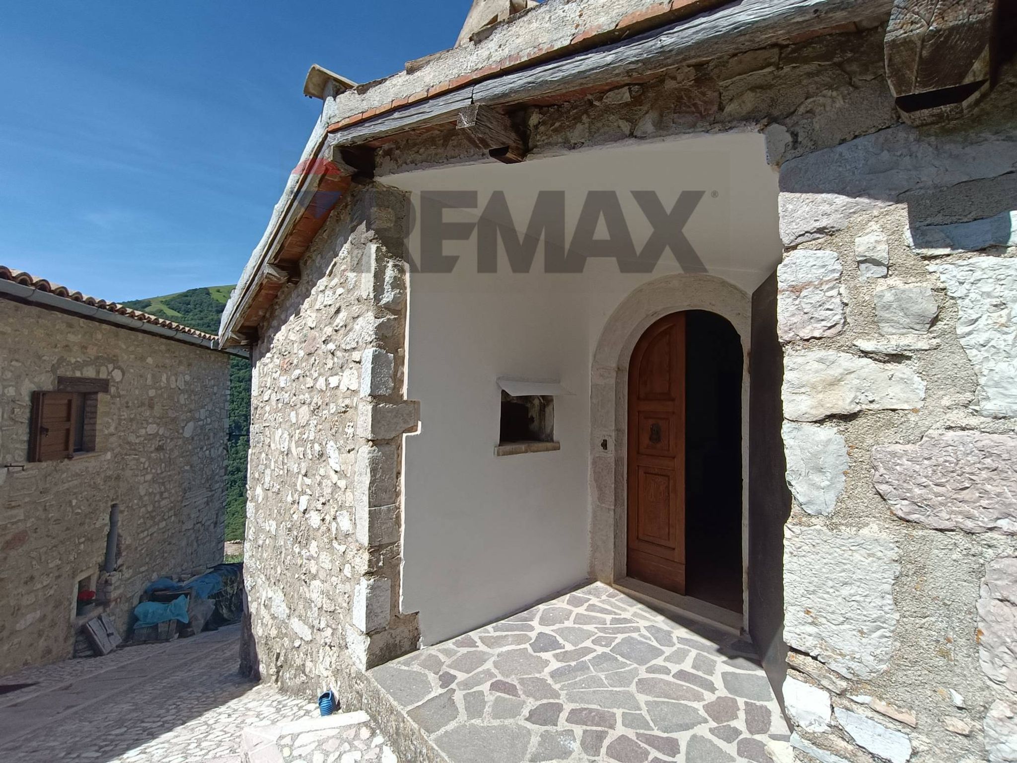 Property in Sant'Anatolia di Narco