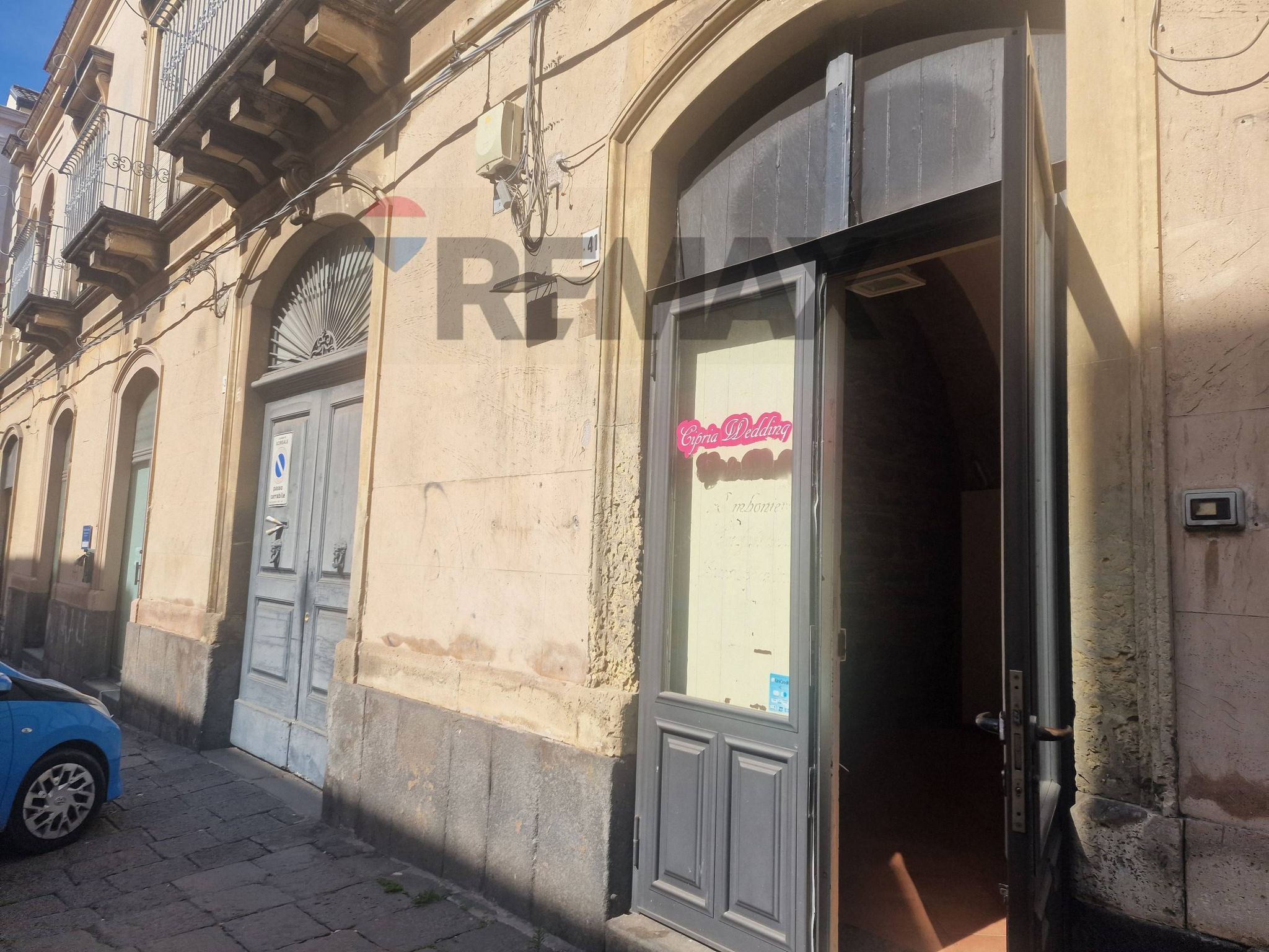 Edificio all'aperto