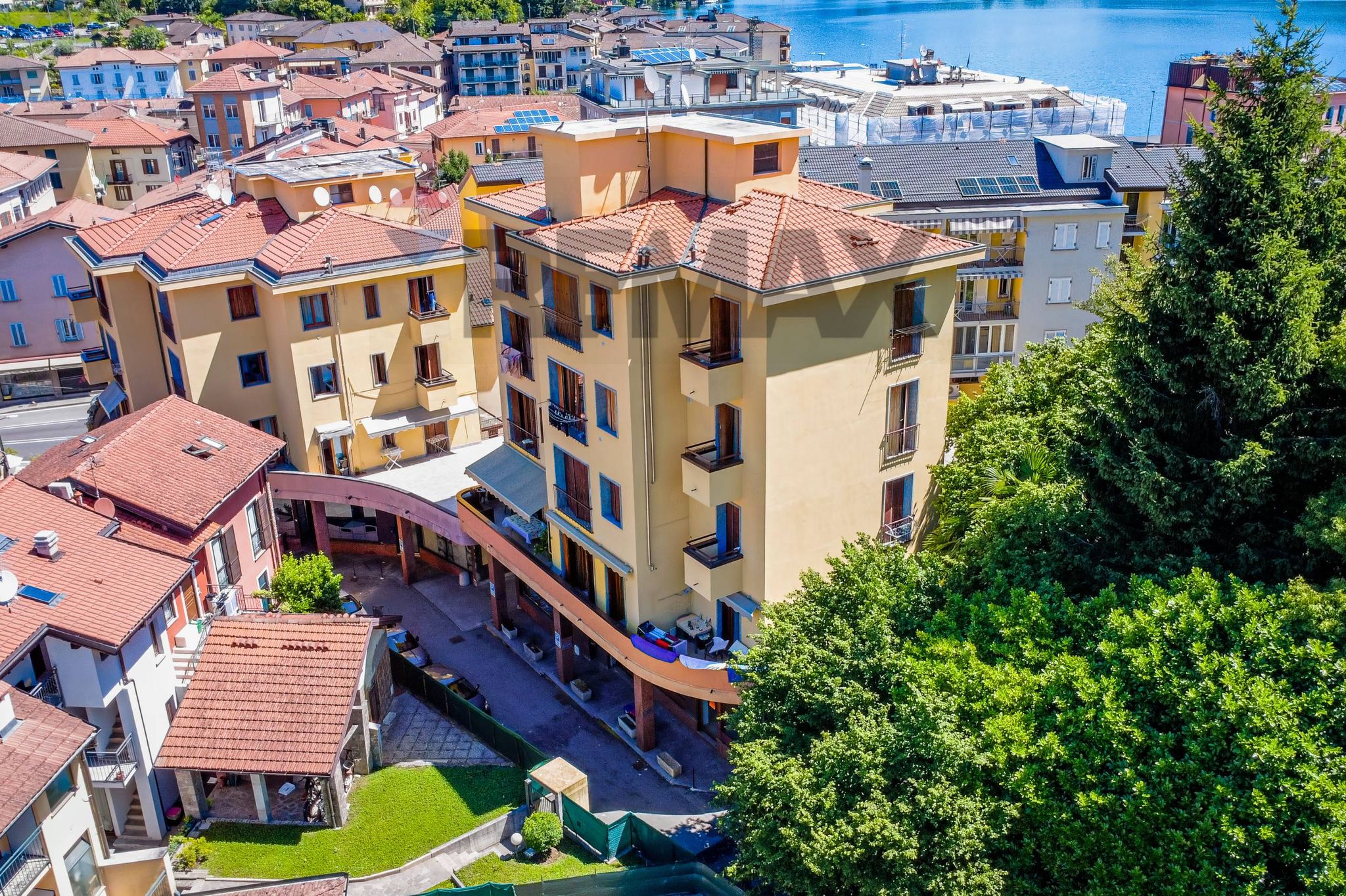 Edificio all'aperto