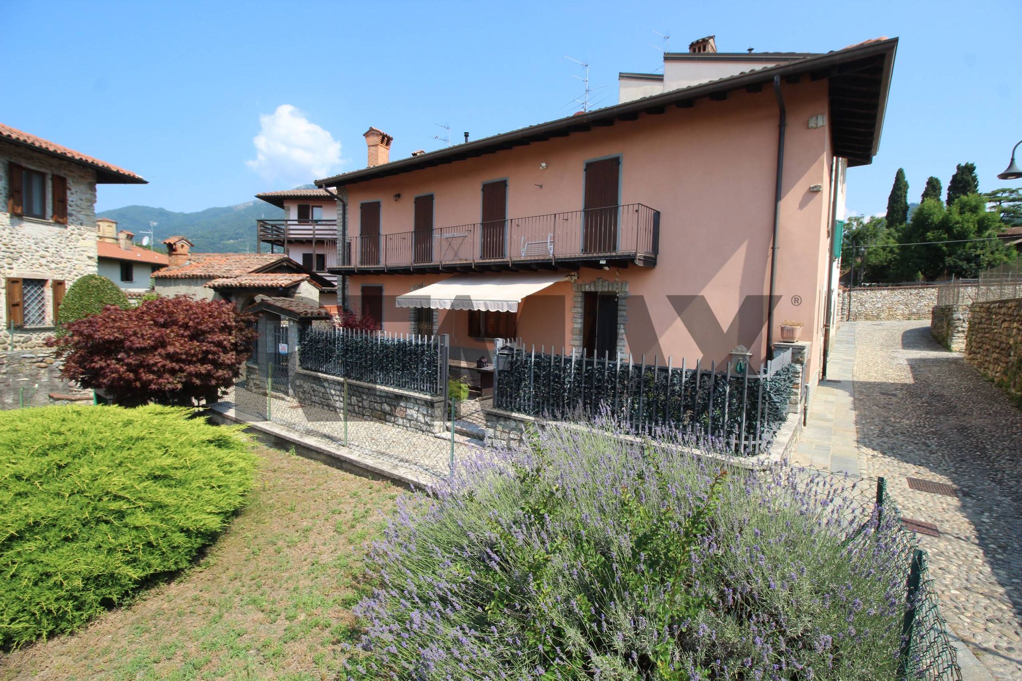 Immobile a Almenno San Salvatore